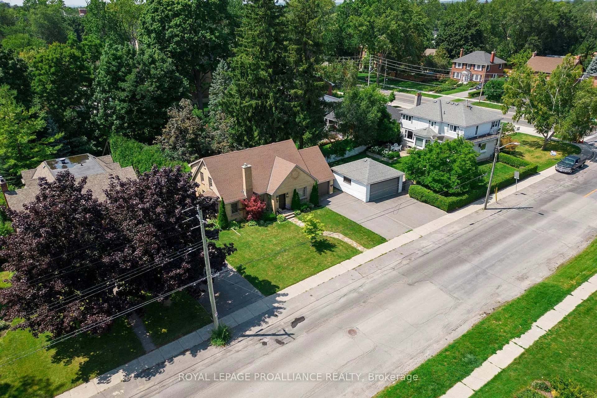 Photo 32 of 190 Macdonald Avenue, Belleville, Belleville Ward — HOMEH
