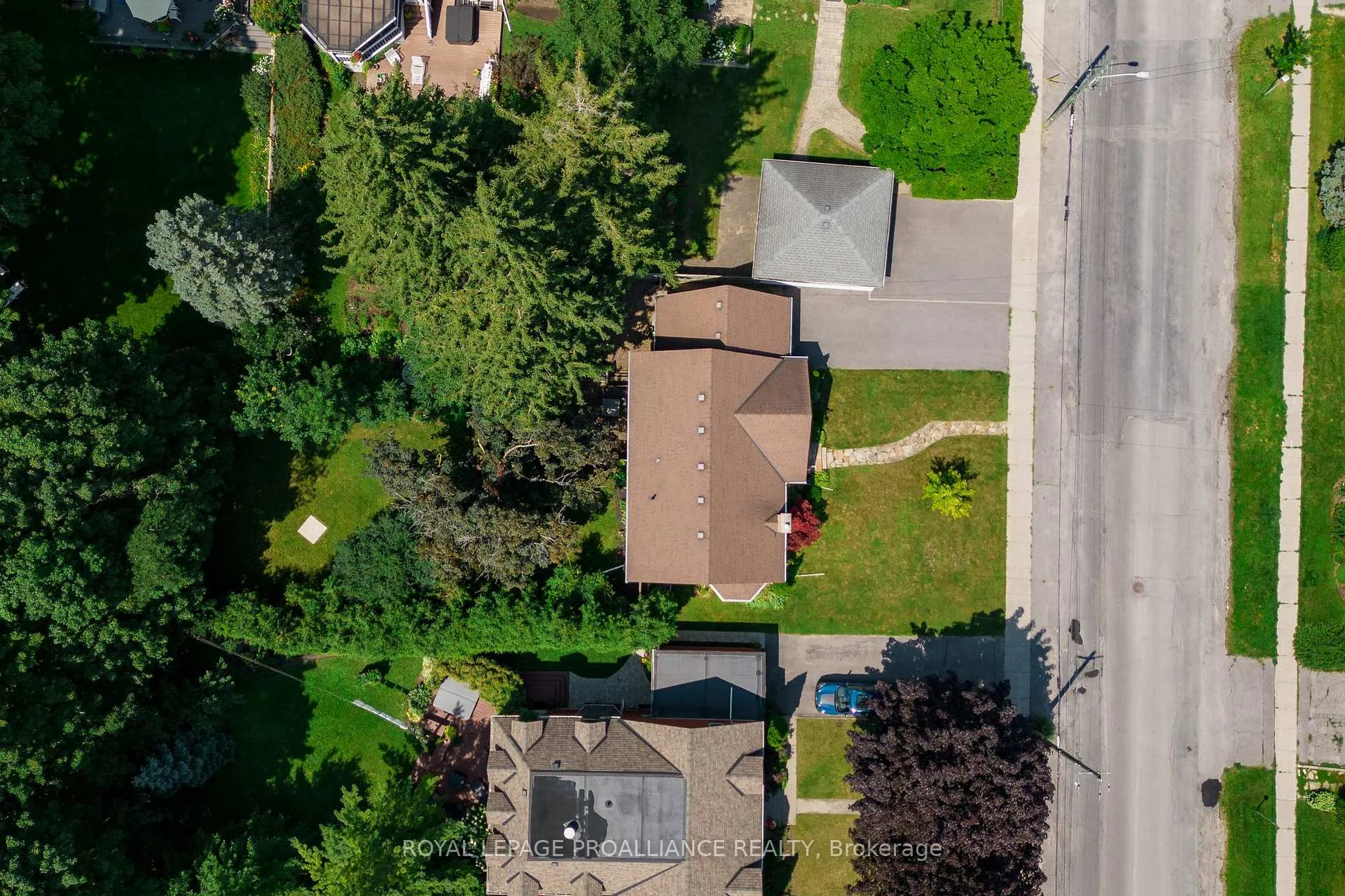 Photo 35 of 190 Macdonald Avenue, Belleville, Belleville Ward — HOMEH