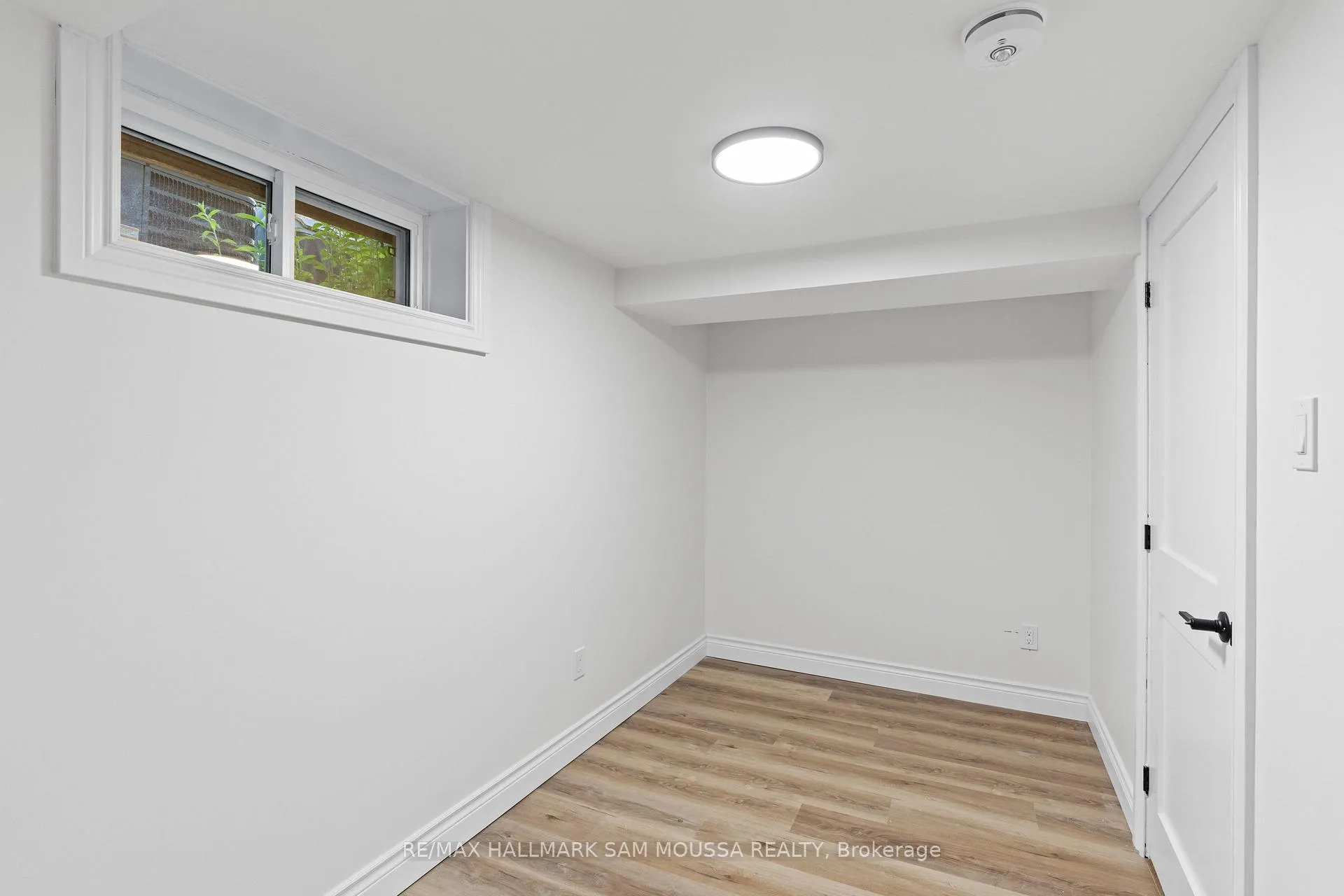 Photo 11 of Unit B, 912 Smyth Road, Ottawa, Elmvale Acres/Urbandale — HOMEH