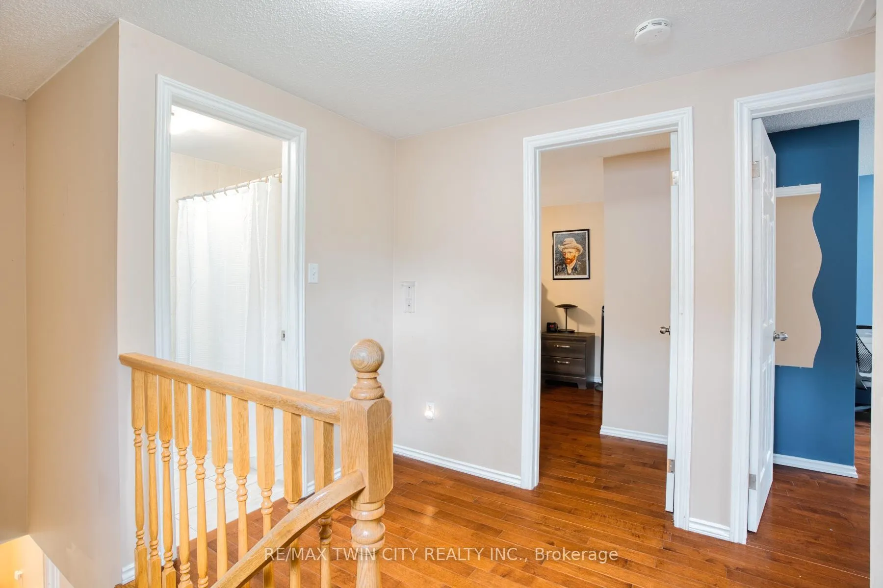 Photo 17 of 135 Eastforest Trail, Kitchener — HOMEH
