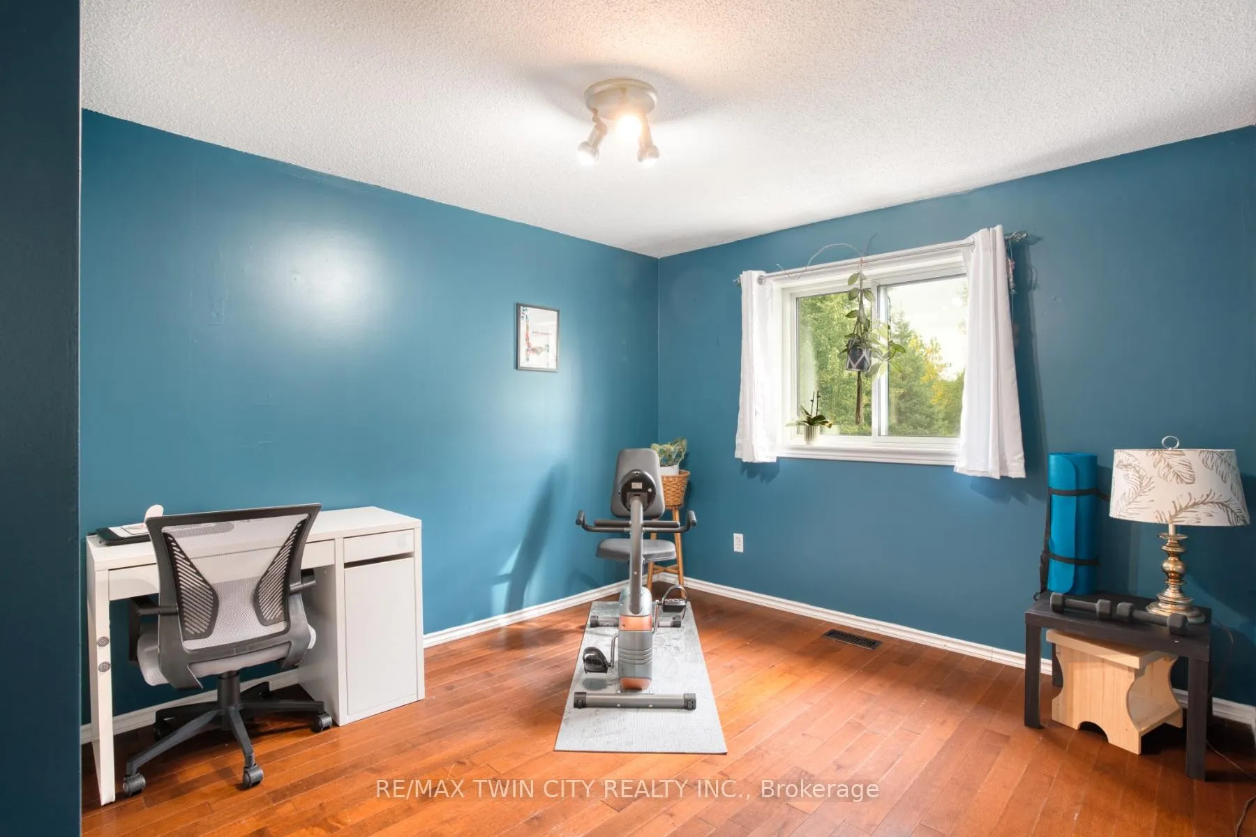 Photo 24 of 135 Eastforest Trail, Kitchener — HOMEH