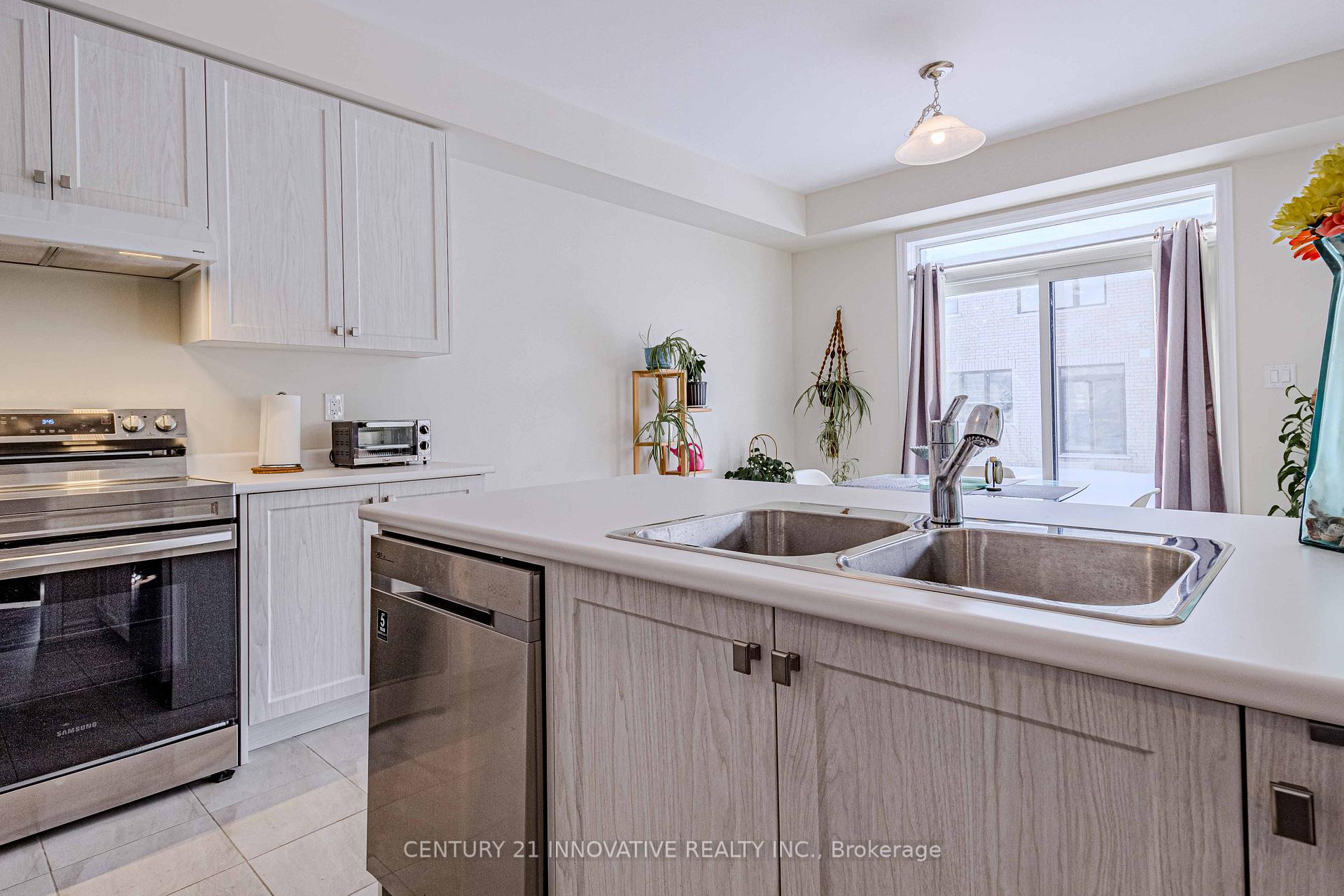 Photo 16 of 411 Barker Parkway W, Thorold, Rolling Meadows — HOMEH