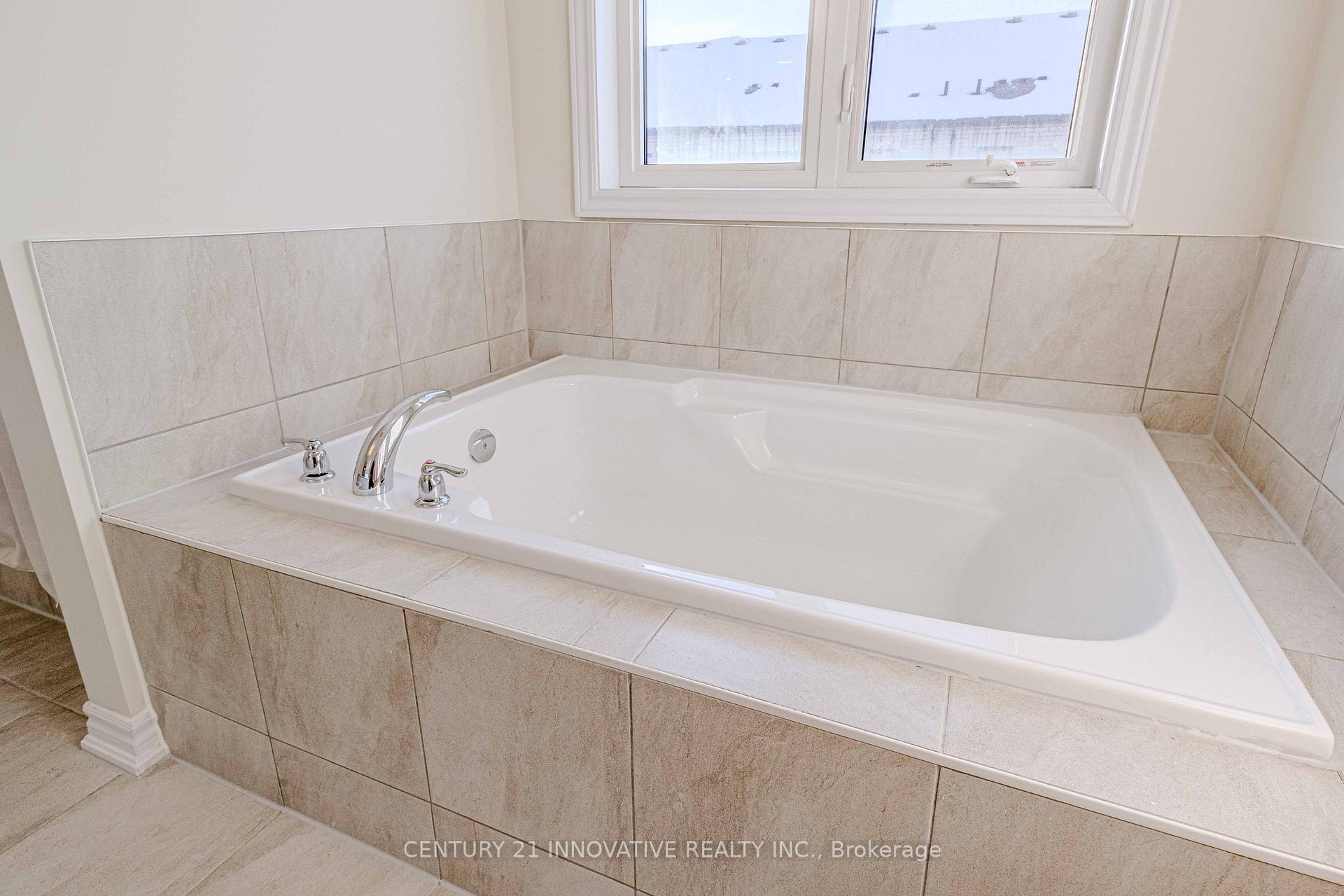 Photo 33 of 411 Barker Parkway W, Thorold, Rolling Meadows — HOMEH