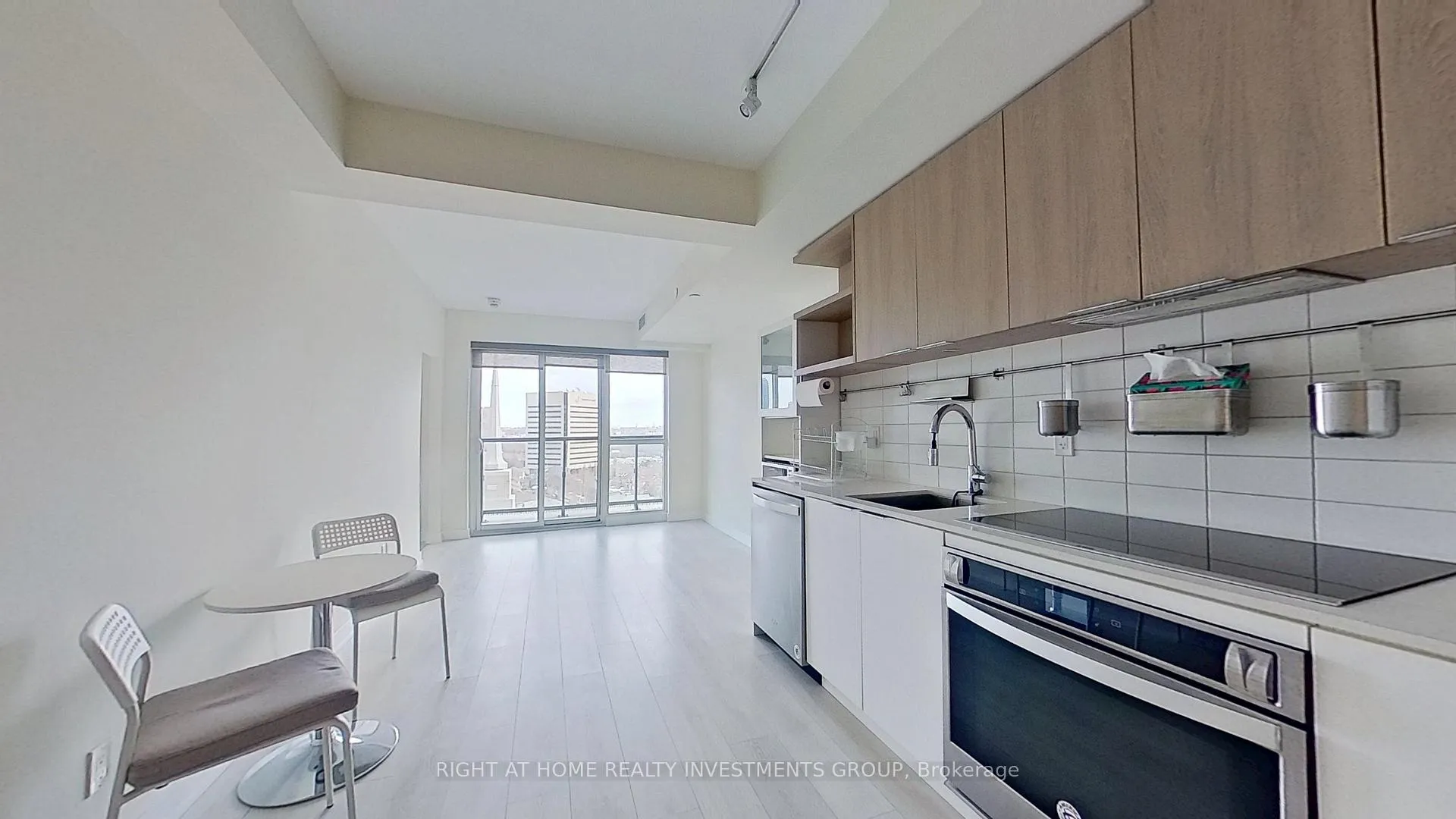 Photo 5 of Unit 1105, 6 Sonic Way, Toronto, Flemingdon Park — HOMEH