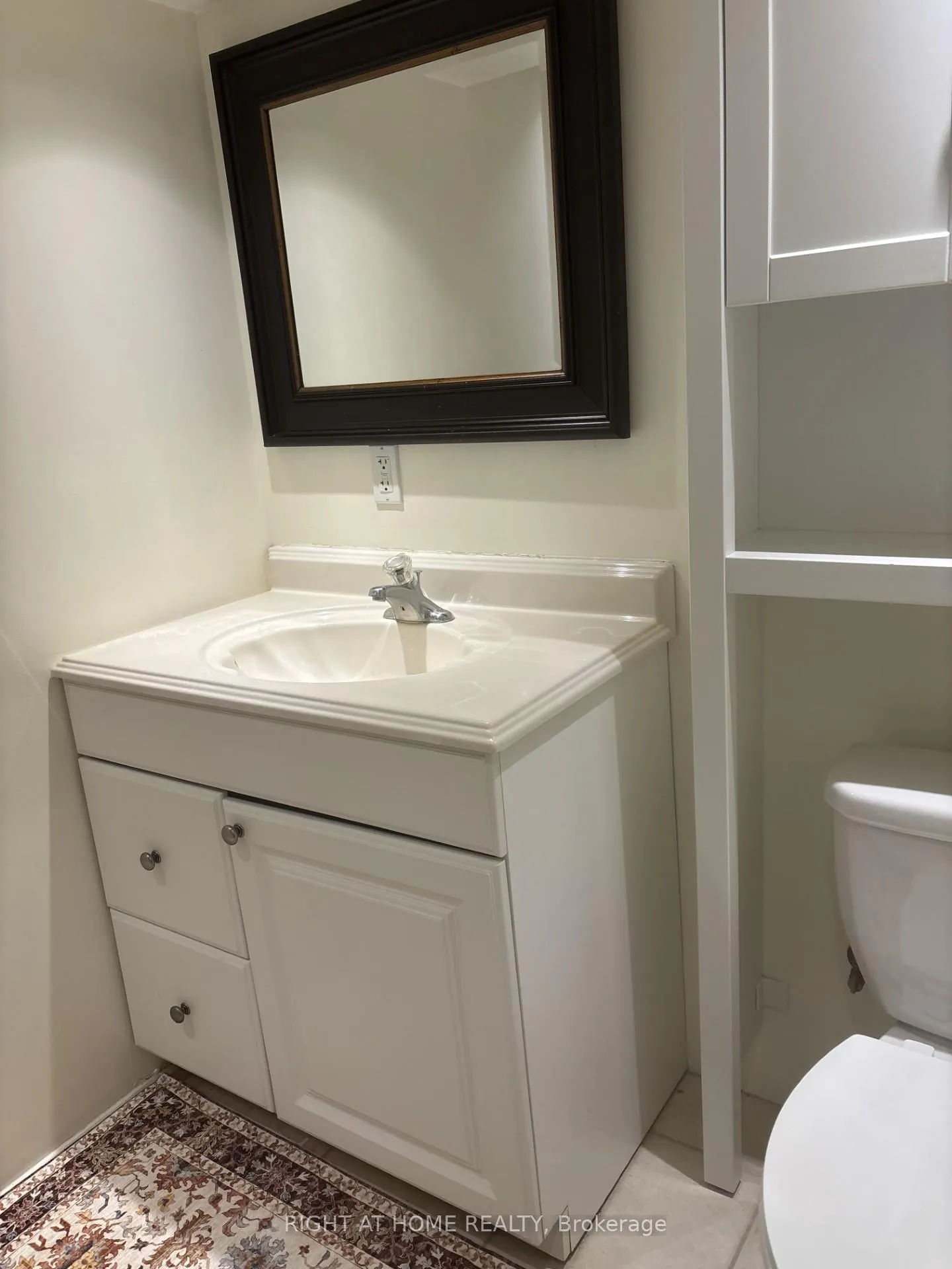 Photo 12 of Unit Bsmt, 3 Huron Court, Aurora, Aurora Heights — HOMEH
