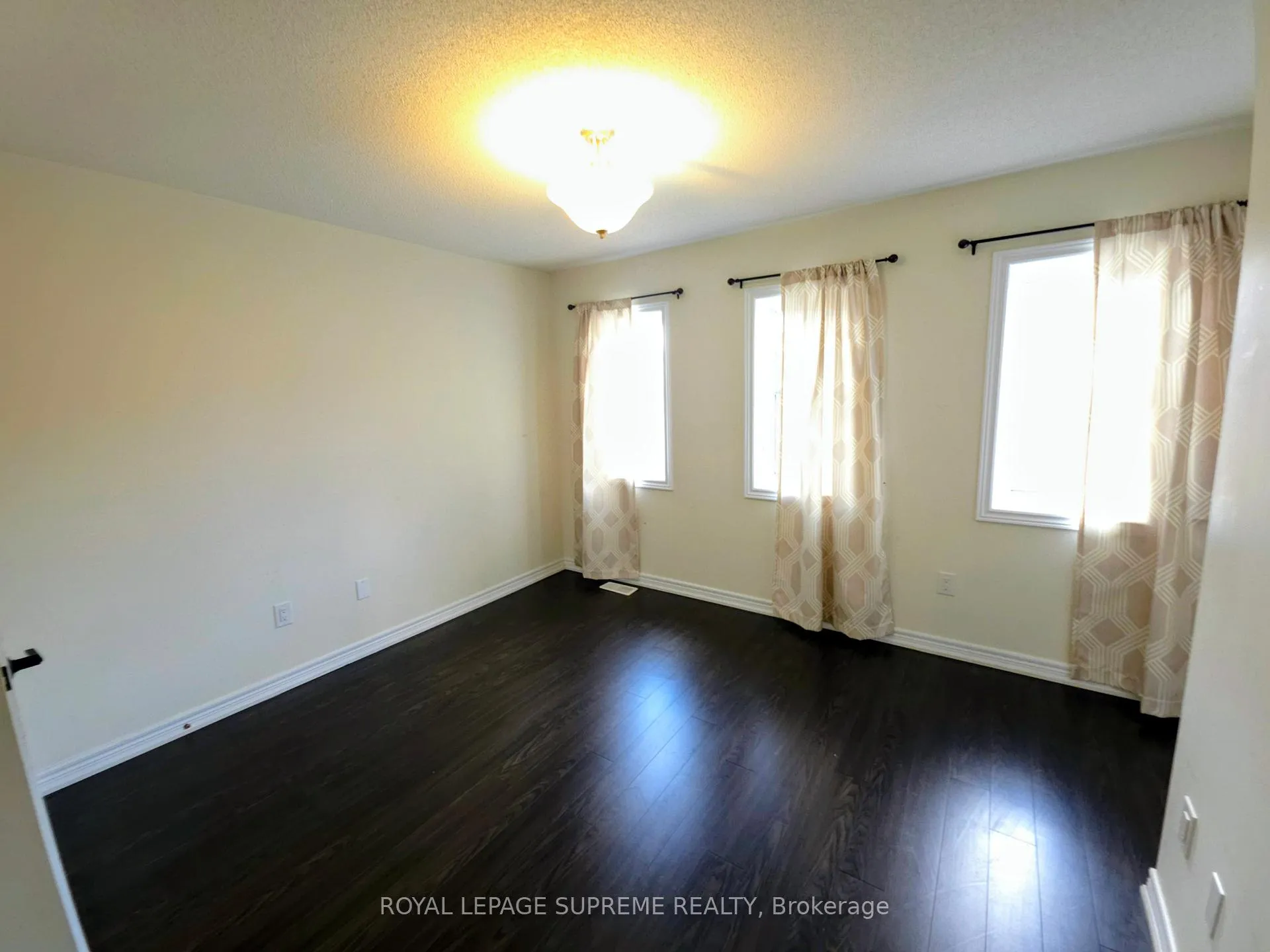 Photo 21 of 527 Vaughan Court, Milton, Scott — HOMEH
