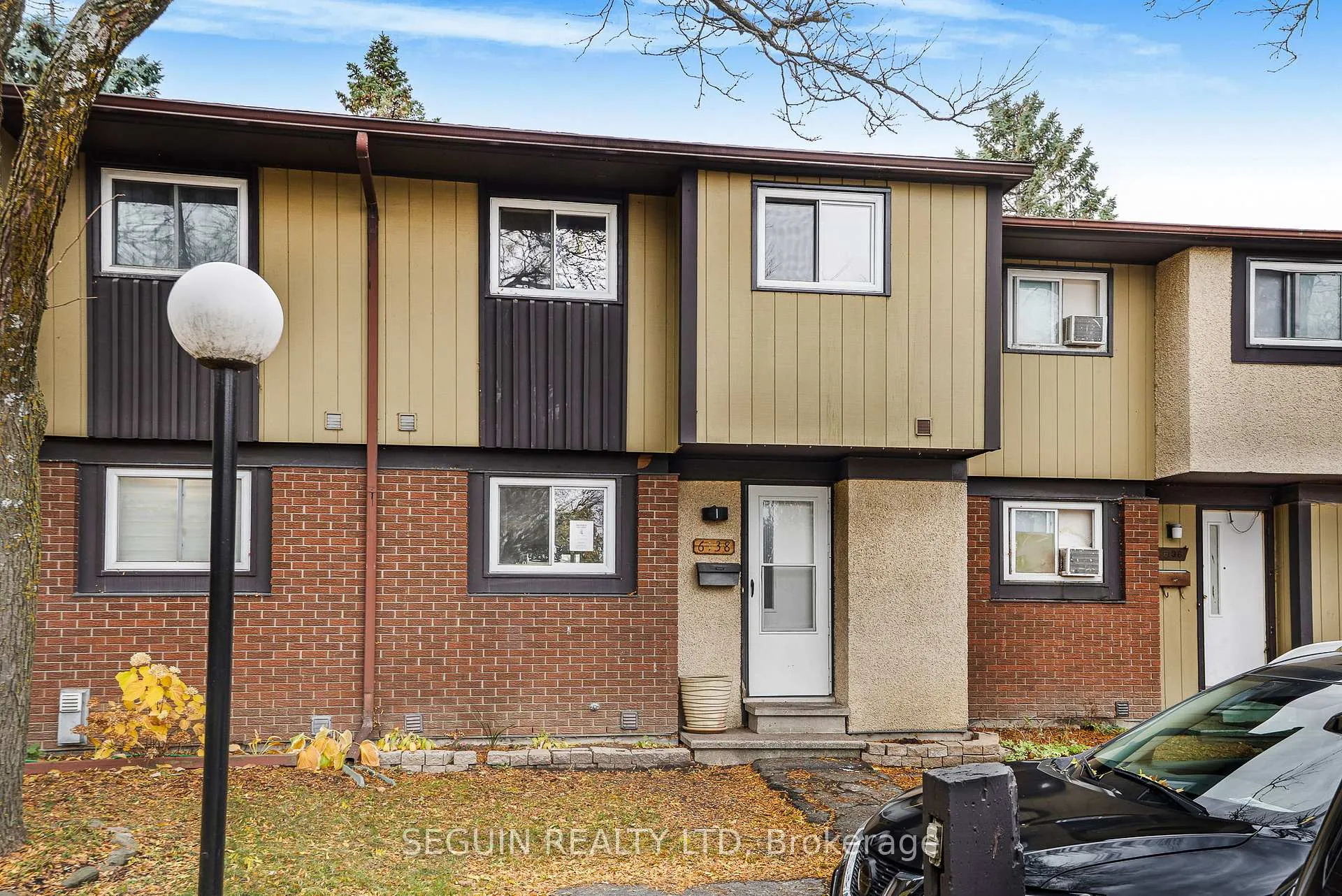 Photo 2 of 6138 Brookside Lane, Ottawa, Convent Glen South — HOMEH
