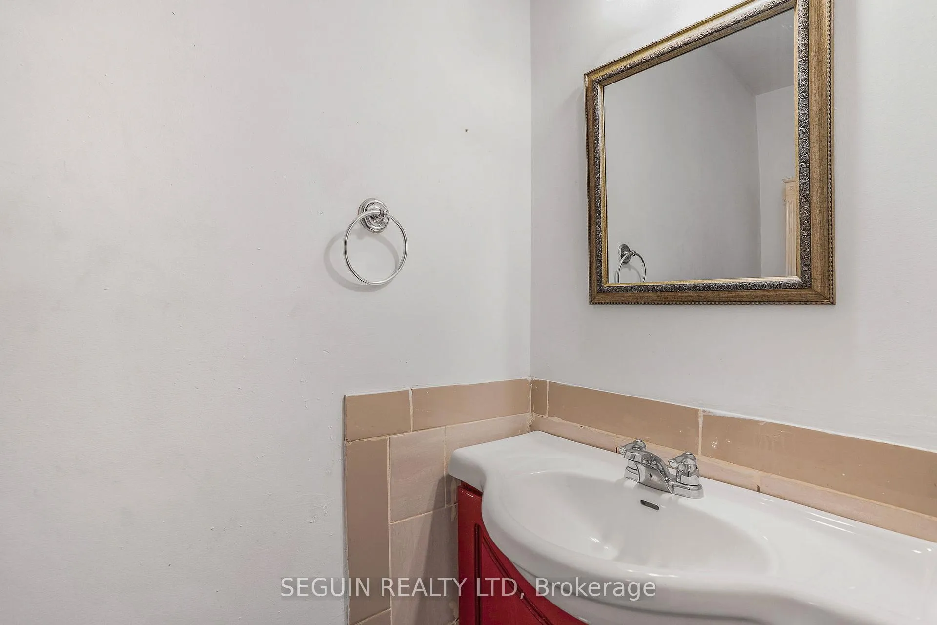 Photo 6 of 6138 Brookside Lane, Ottawa, Convent Glen South — HOMEH