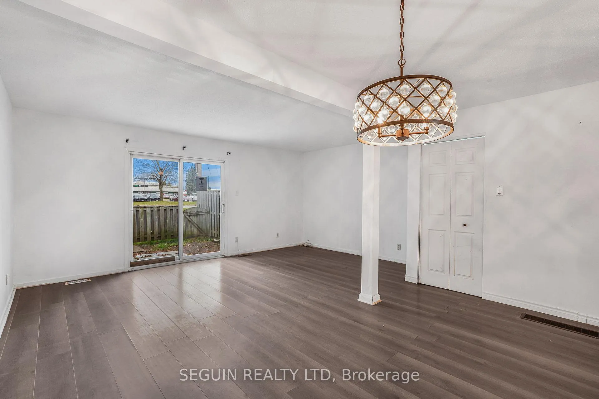 Photo 13 of 6138 Brookside Lane, Ottawa, Convent Glen South — HOMEH