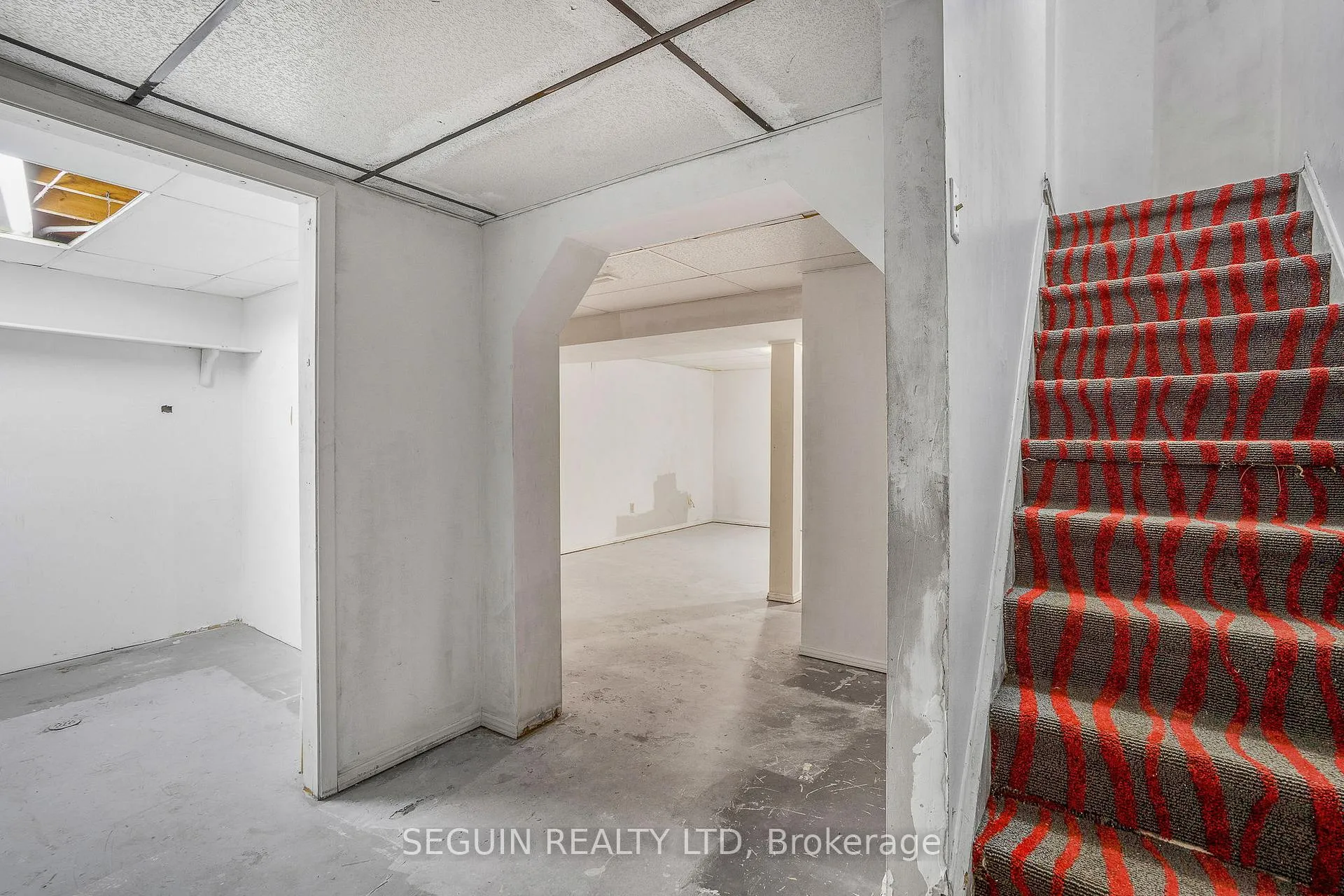 Photo 23 of 6138 Brookside Lane, Ottawa, Convent Glen South — HOMEH
