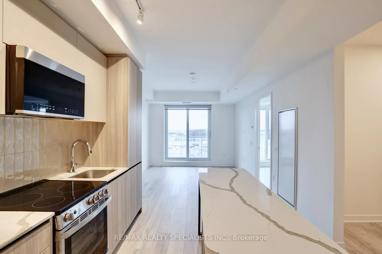 Photo 10 of Unit #902, 10 All Nations Drive, Brampton, Northwest Brampton — HOMEH