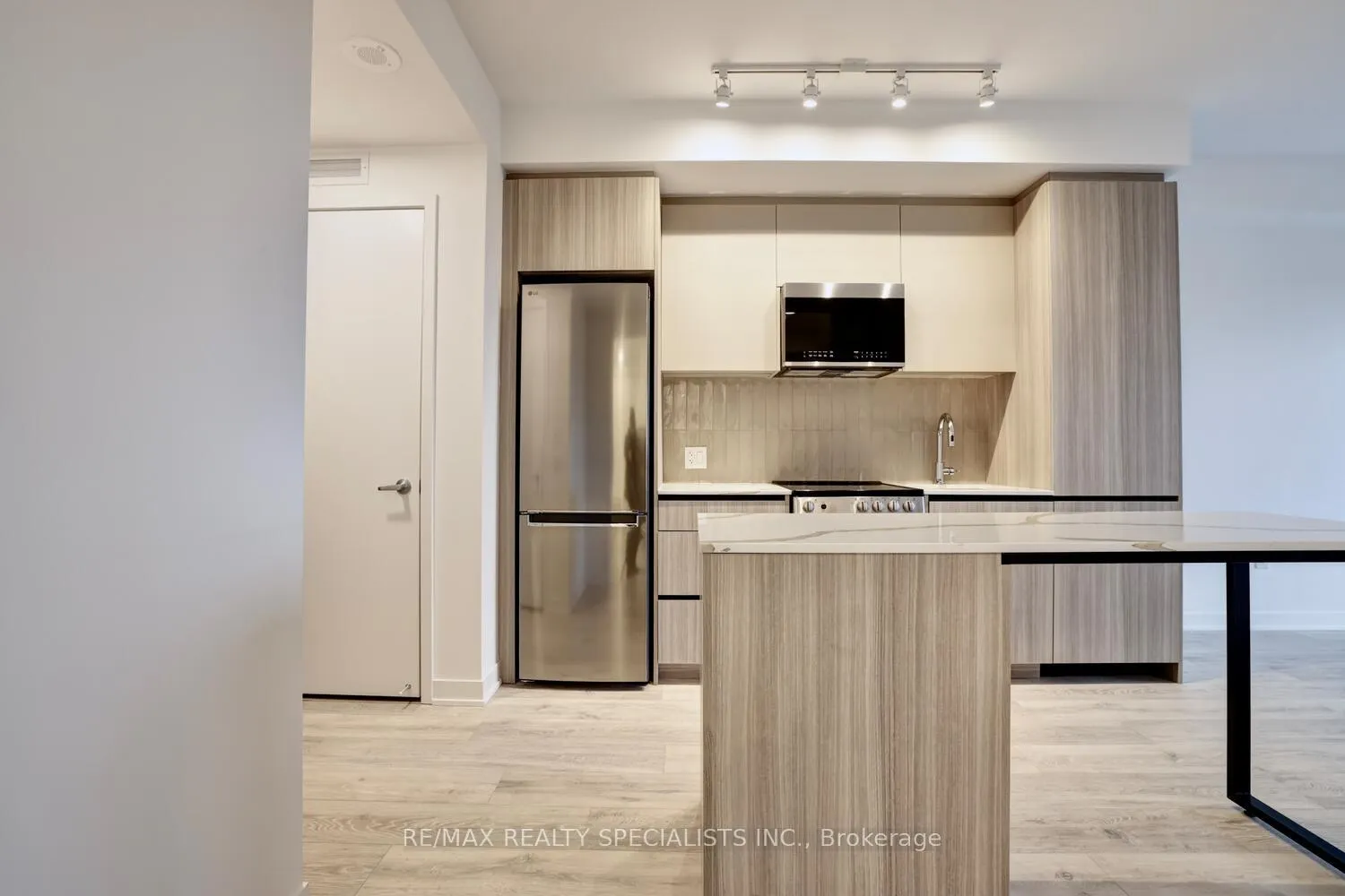 Photo 13 of Unit #902, 10 All Nations Drive, Brampton, Northwest Brampton — HOMEH