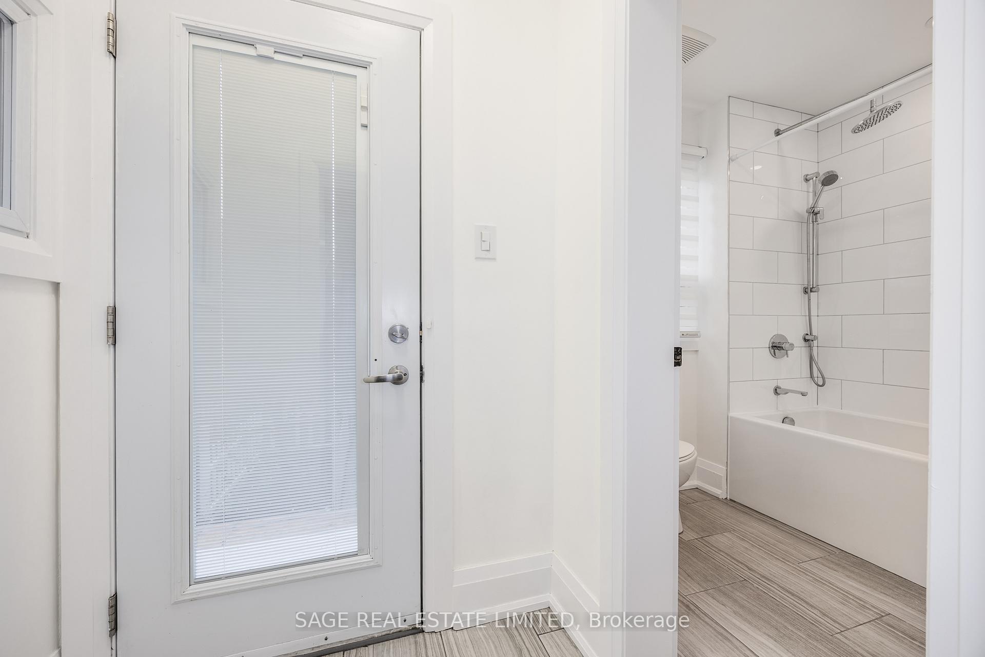 Photo 4 of Unit MAIN, 310 Gladstone Avenue, Toronto, Little Portugal — HOMEH