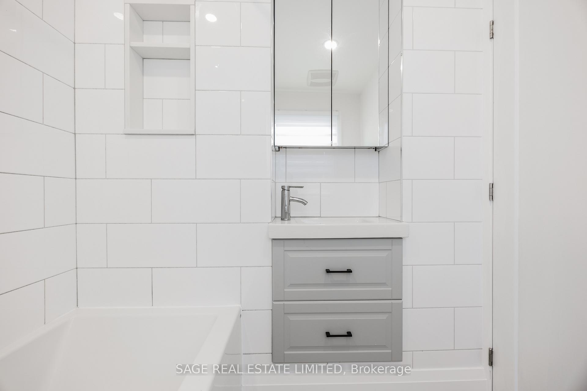 Photo 5 of Unit MAIN, 310 Gladstone Avenue, Toronto, Little Portugal — HOMEH