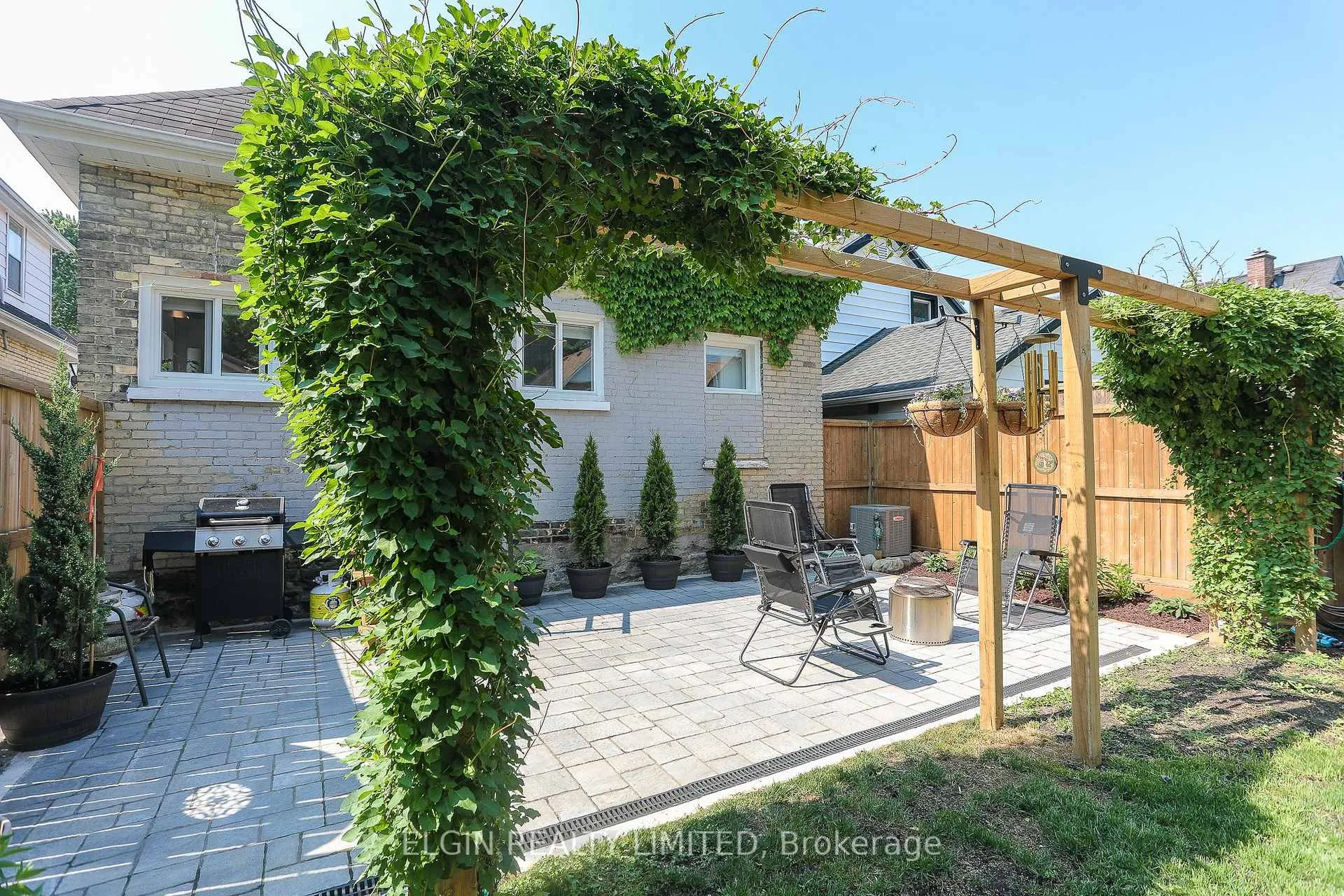 Photo 20 of 4 Antrim Street, St. Thomas — HOMEH