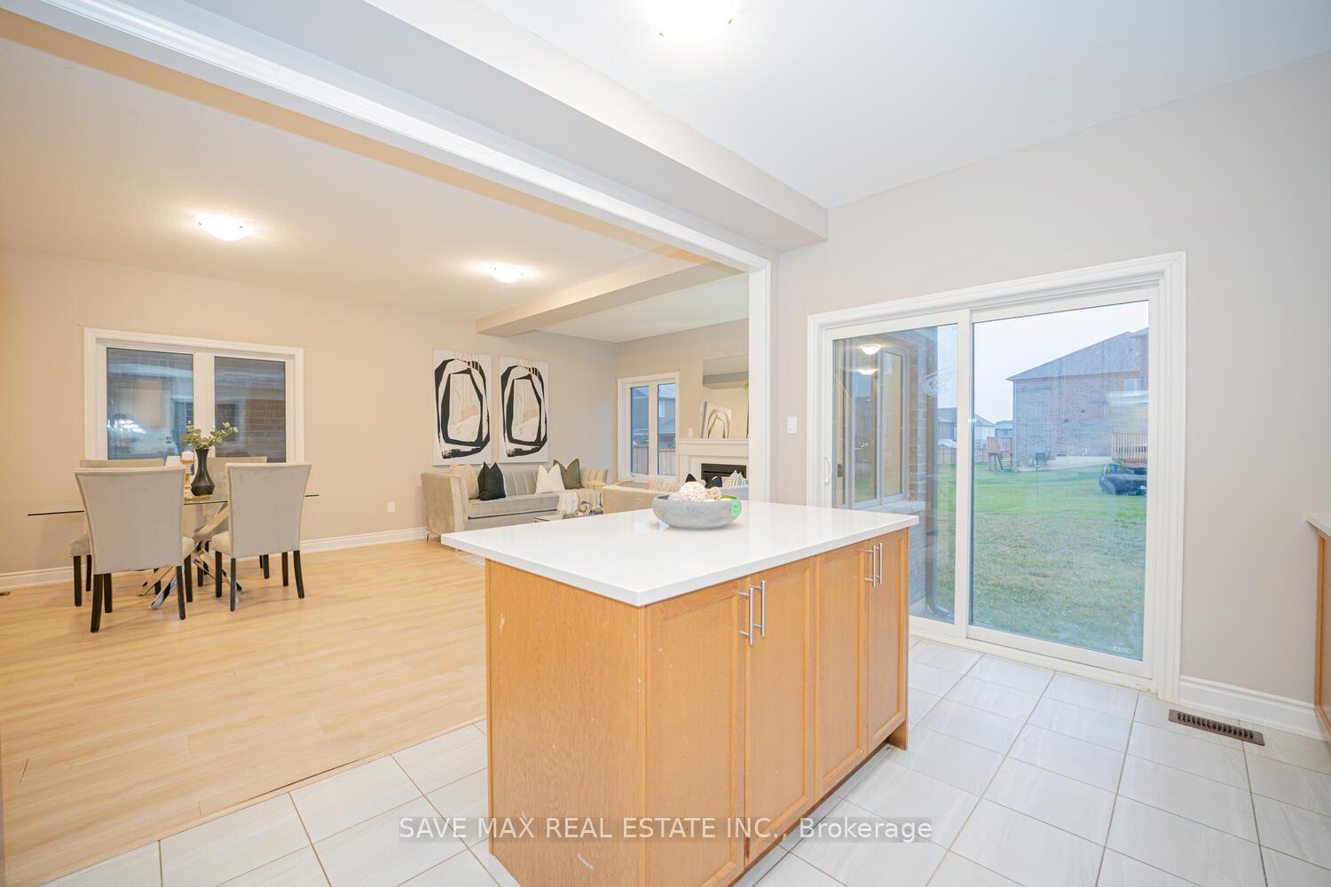 Photo 10 of 126 Sunset Way, Thorold, Rolling Meadows — HOMEH