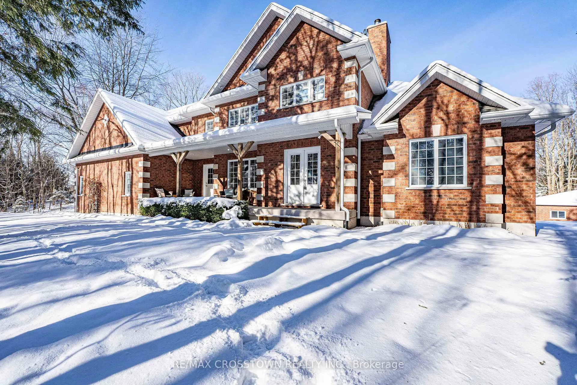 Front of 19 Gillespie Trail S