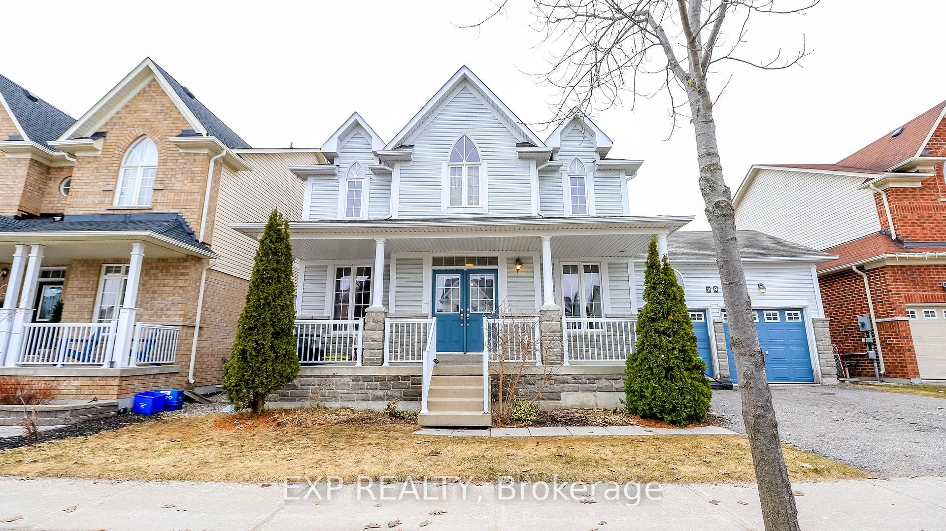 Front of 29 The Queensway