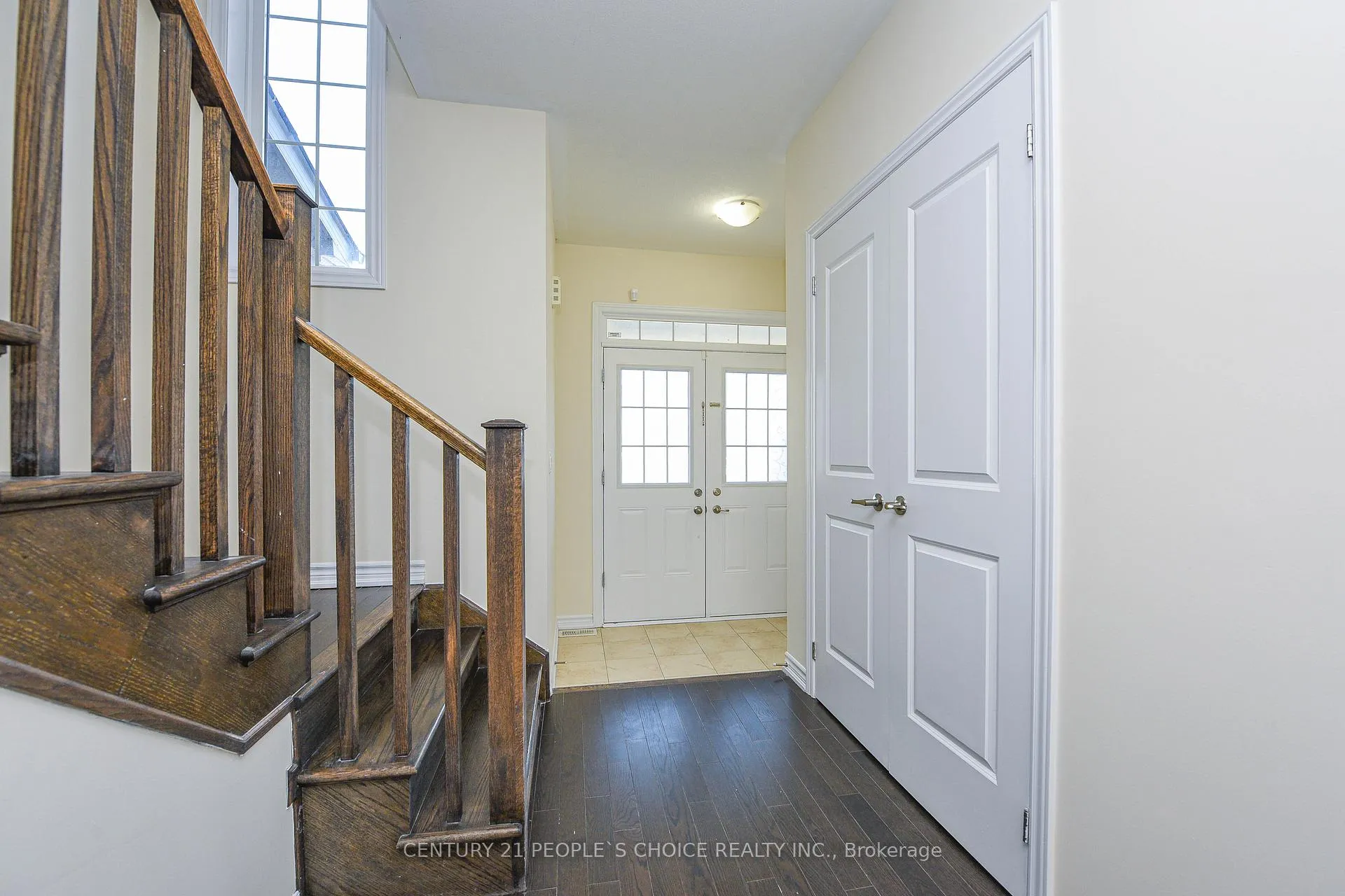 Photo 4 of 18 Cohoe Street, Brampton, Northwest Brampton — HOMEH