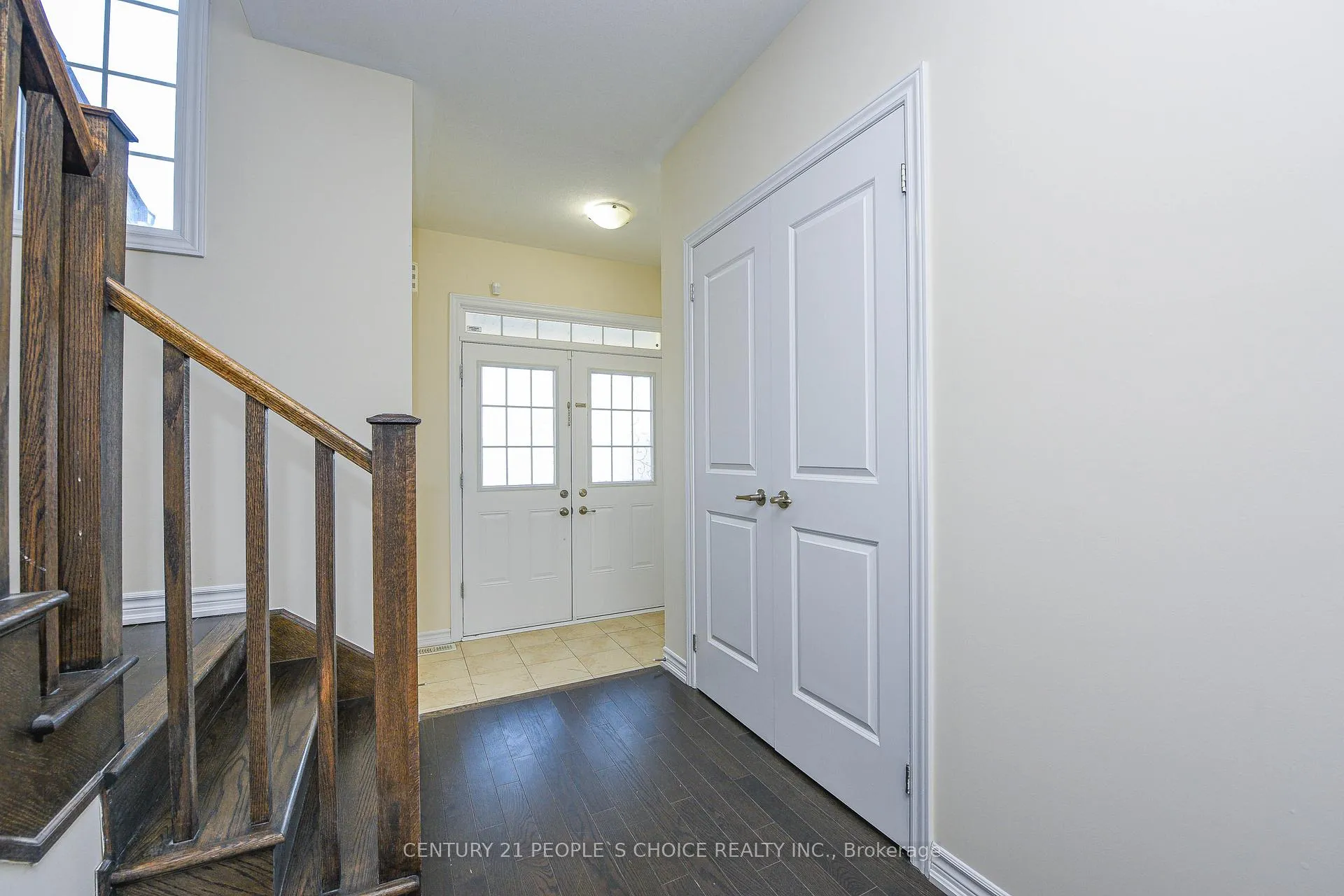 Photo 5 of 18 Cohoe Street, Brampton, Northwest Brampton — HOMEH
