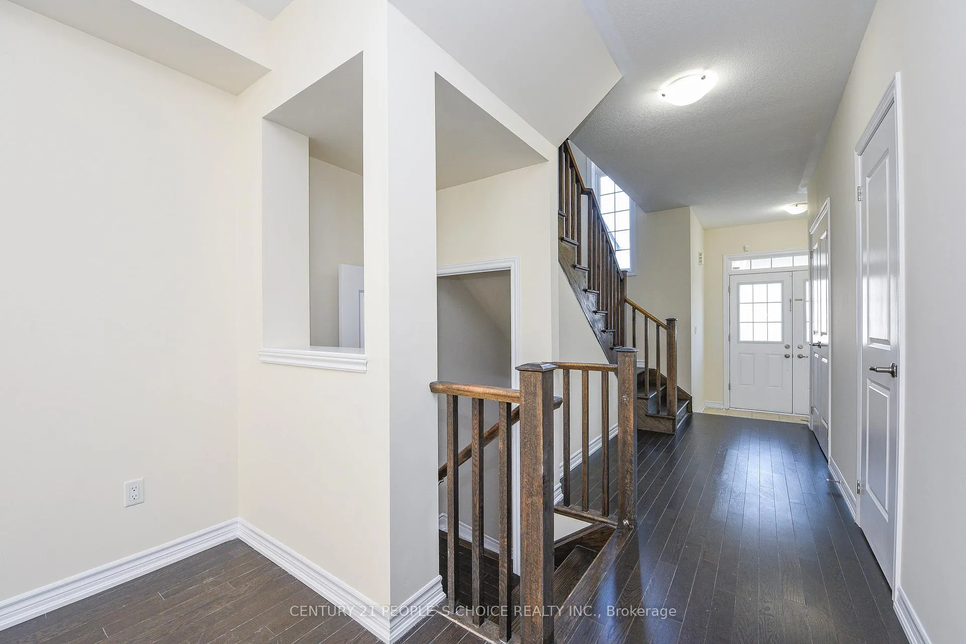 Photo 6 of 18 Cohoe Street, Brampton, Northwest Brampton — HOMEH