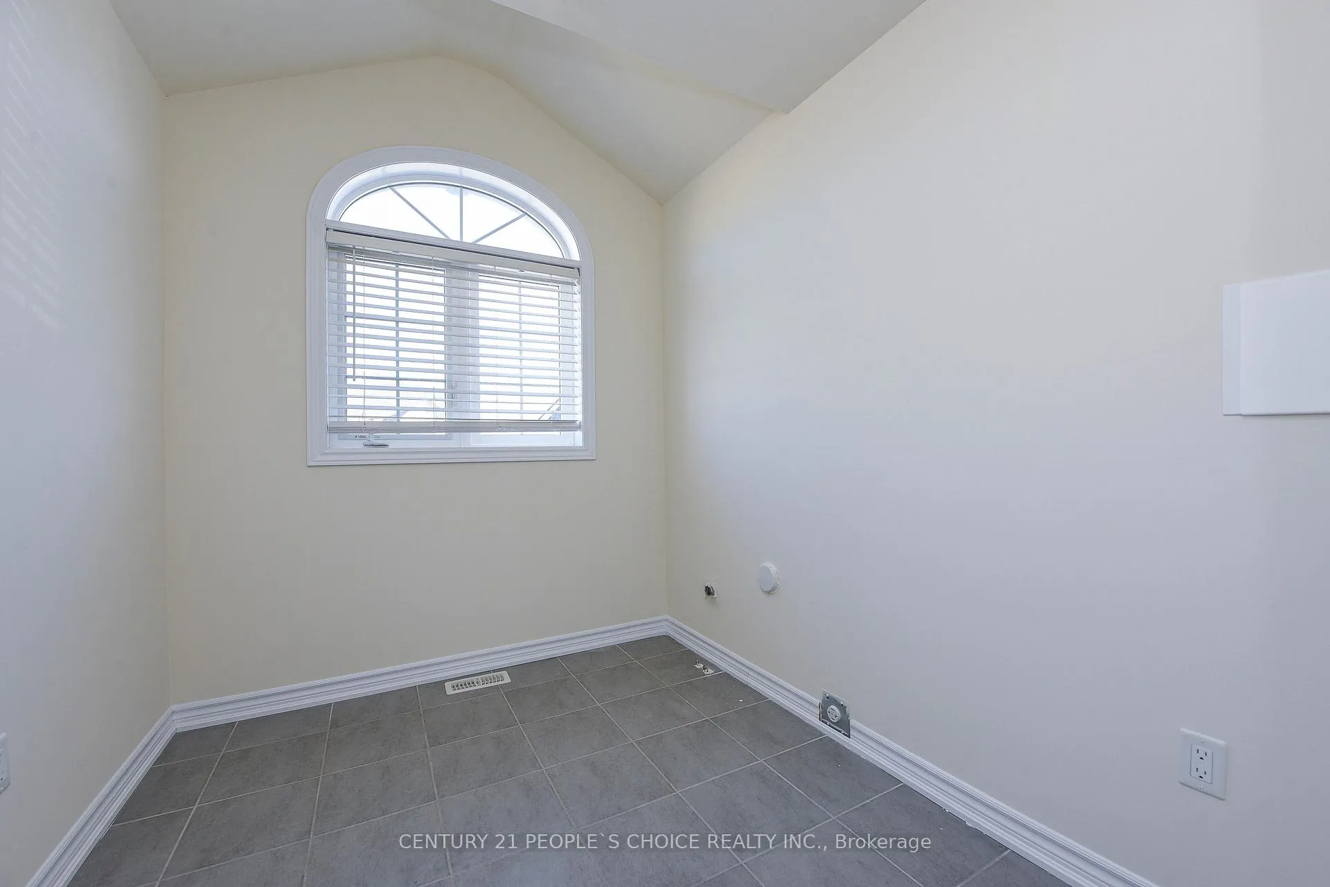 Photo 28 of 18 Cohoe Street, Brampton, Northwest Brampton — HOMEH