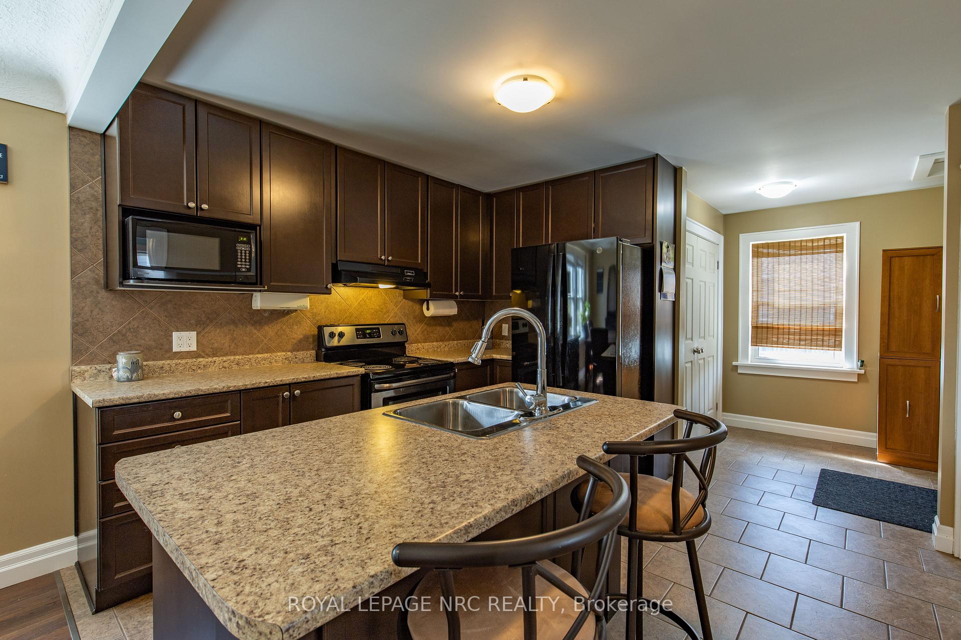 Photo 3 of 85 Queen Street S, Thorold, Thorold Downtown — HOMEH
