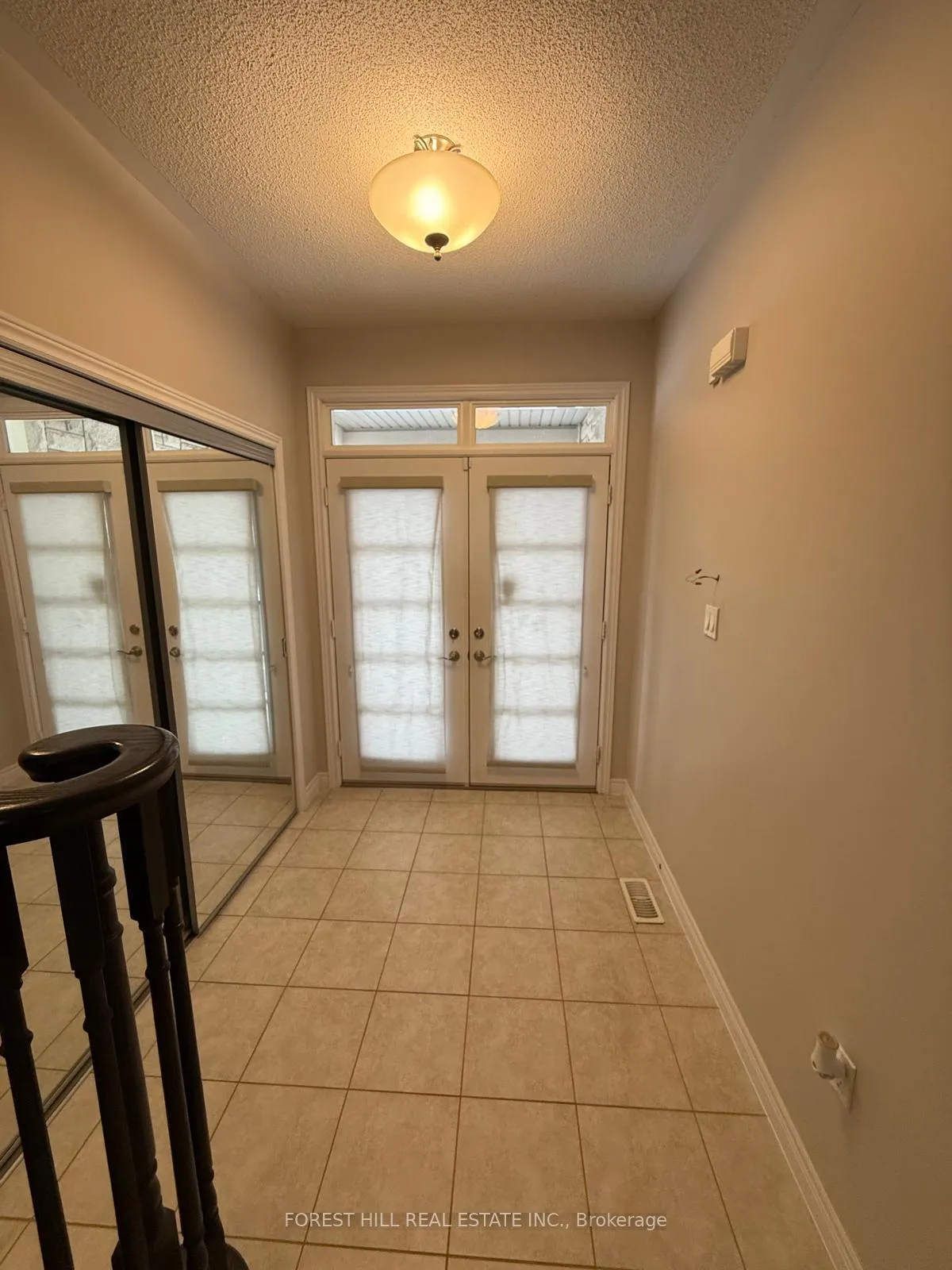 Photo 3 of 330 Rymal Road West, Hamilton, Sheldon — HOMEH