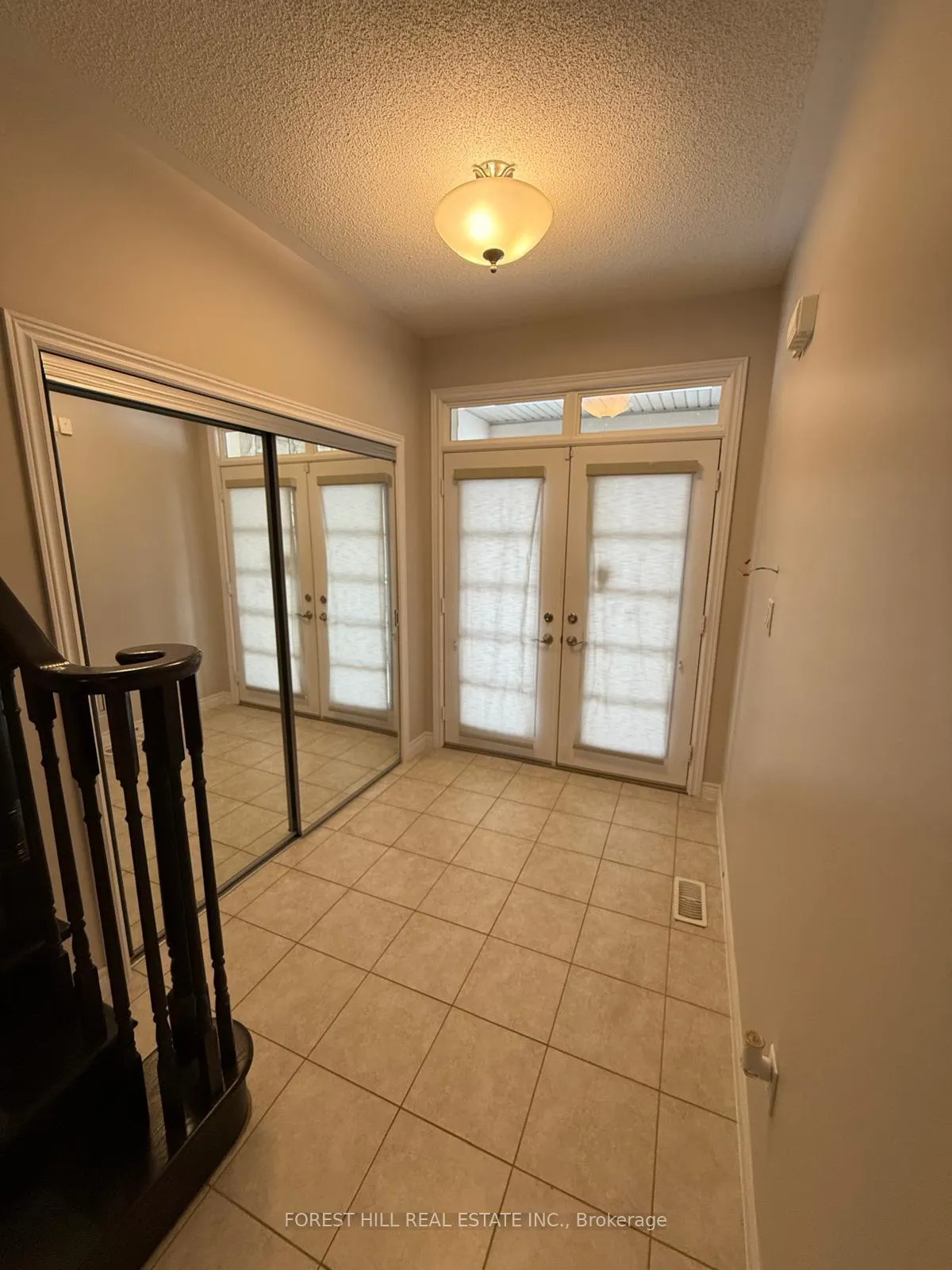Photo 4 of 330 Rymal Road West, Hamilton, Sheldon — HOMEH