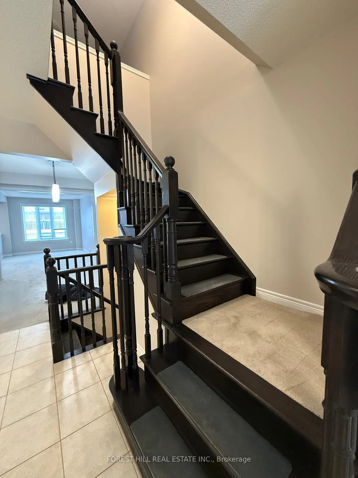 Photo 6 of 330 Rymal Road West, Hamilton, Sheldon — HOMEH
