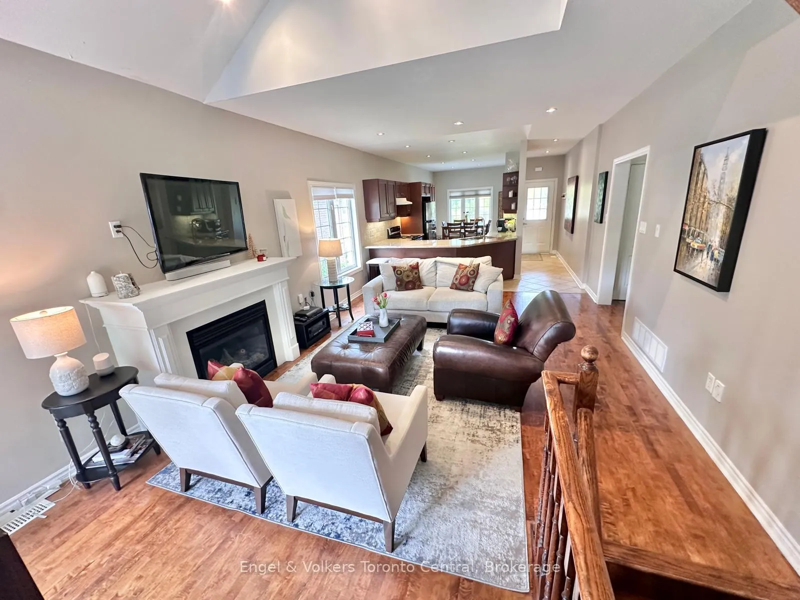 Photo 11 of 26 Thomas Drive, Collingwood — HOMEH