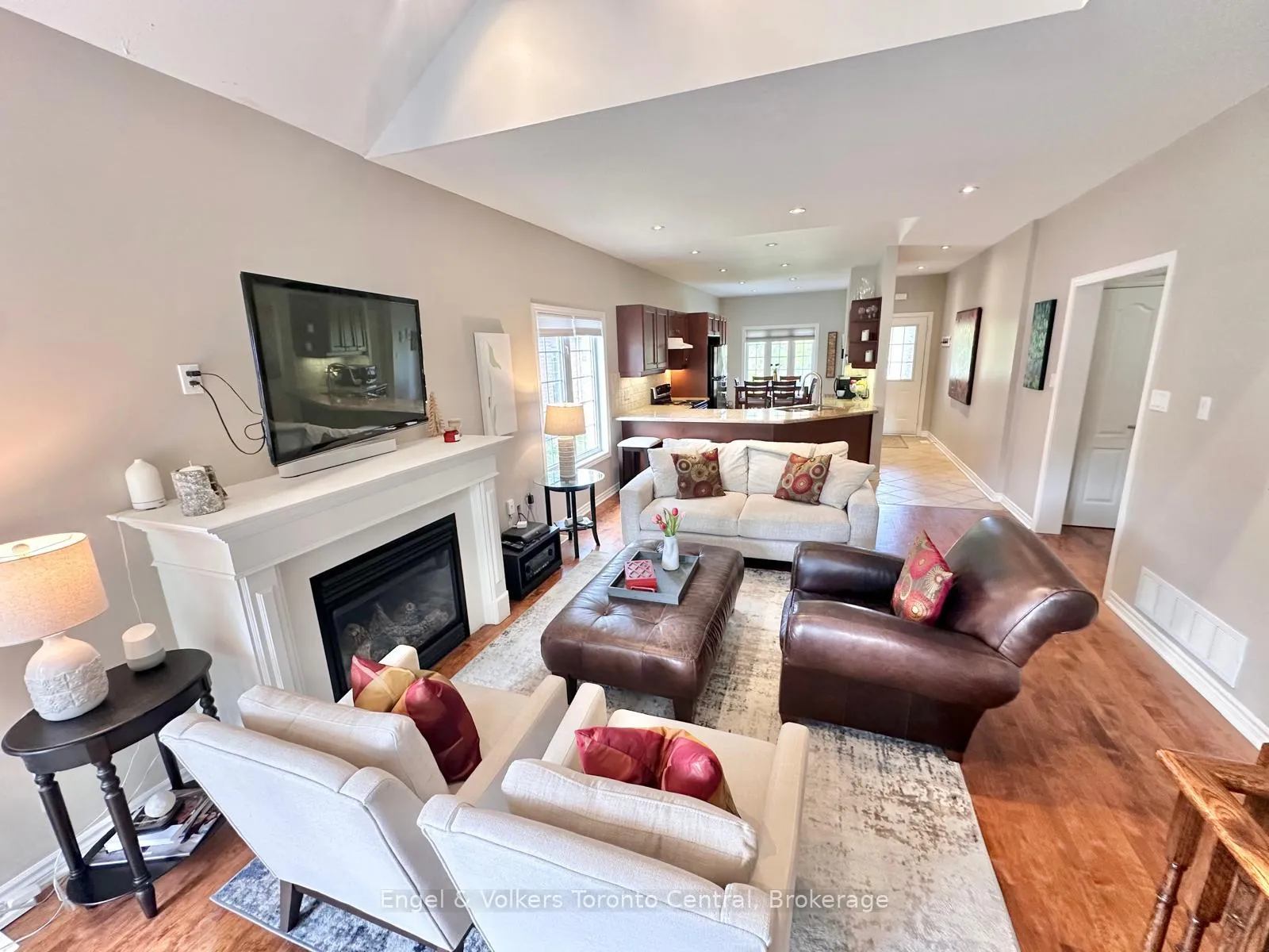Photo 17 of 26 Thomas Drive, Collingwood — HOMEH