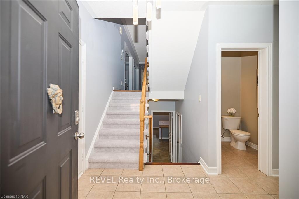 Photo 3 of 36 Natalie Court, Thorold, Confederation Heights — HOMEH