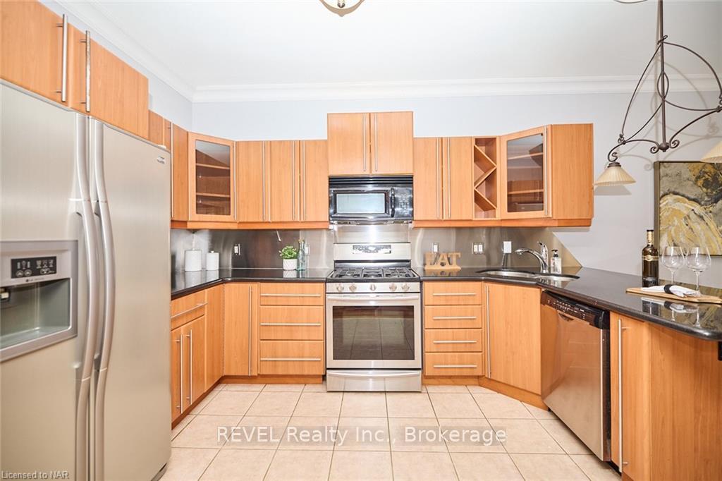 Photo 12 of 36 Natalie Court, Thorold, Confederation Heights — HOMEH