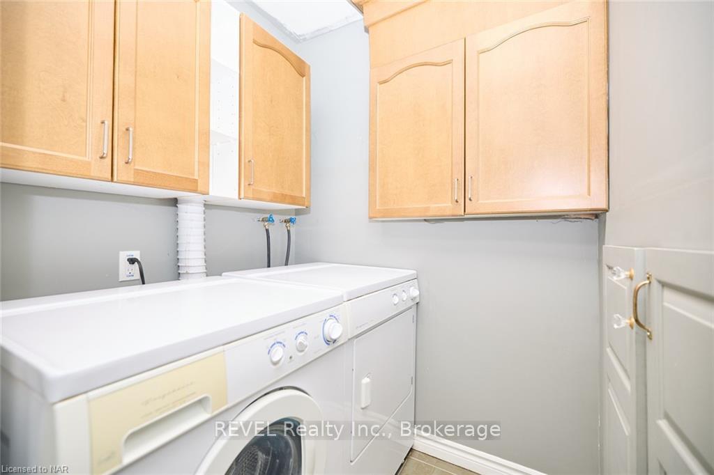 Photo 24 of 36 Natalie Court, Thorold, Confederation Heights — HOMEH