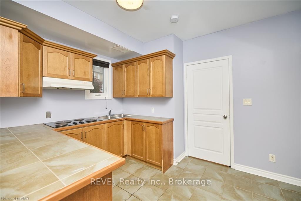 Photo 28 of 36 Natalie Court, Thorold, Confederation Heights — HOMEH