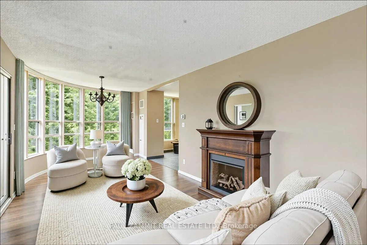 Photo 4 of Unit 222, 7905 Bayview Avenue, Markham, Aileen-Willowbrook — HOMEH