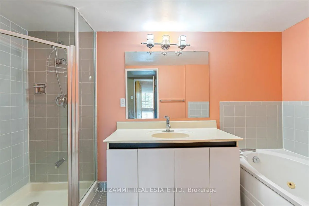 Photo 15 of Unit 222, 7905 Bayview Avenue, Markham, Aileen-Willowbrook — HOMEH
