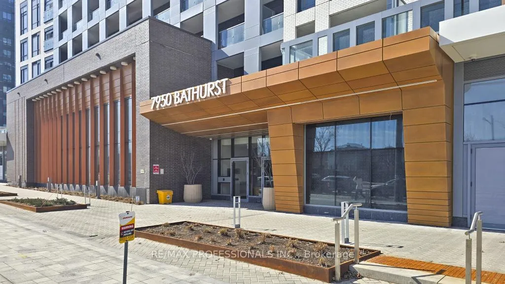 Photo 7 of 7950 Bathurst Street, Vaughan, Beverley Glen — HOMEH
