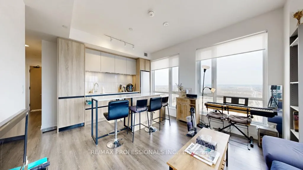Photo 21 of 7950 Bathurst Street, Vaughan, Beverley Glen — HOMEH