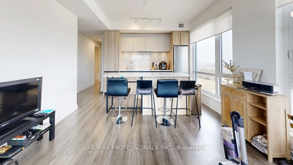 Photo 22 of 7950 Bathurst Street, Vaughan, Beverley Glen — HOMEH