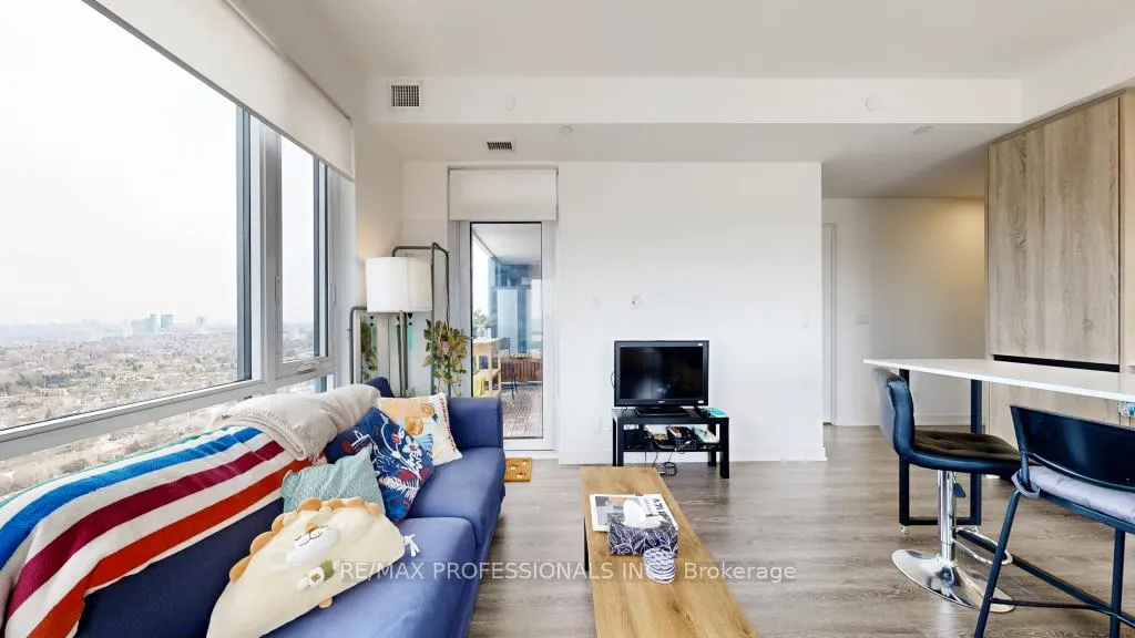 Photo 24 of 7950 Bathurst Street, Vaughan, Beverley Glen — HOMEH