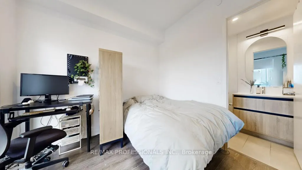 Photo 32 of 7950 Bathurst Street, Vaughan, Beverley Glen — HOMEH