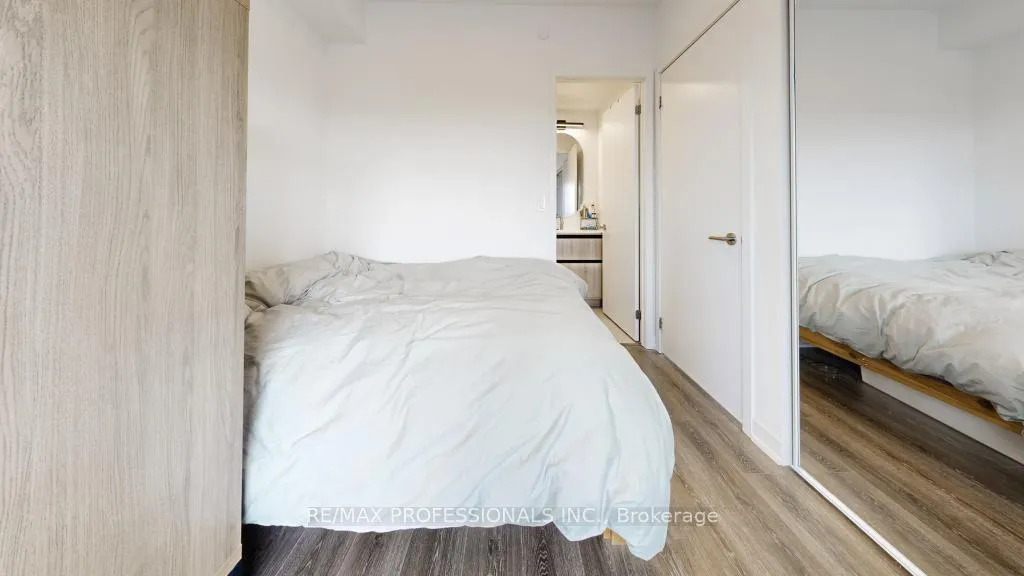 Photo 33 of 7950 Bathurst Street, Vaughan, Beverley Glen — HOMEH