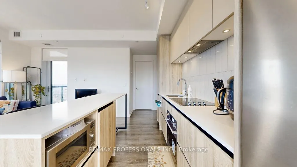 Photo 35 of 7950 Bathurst Street, Vaughan, Beverley Glen — HOMEH