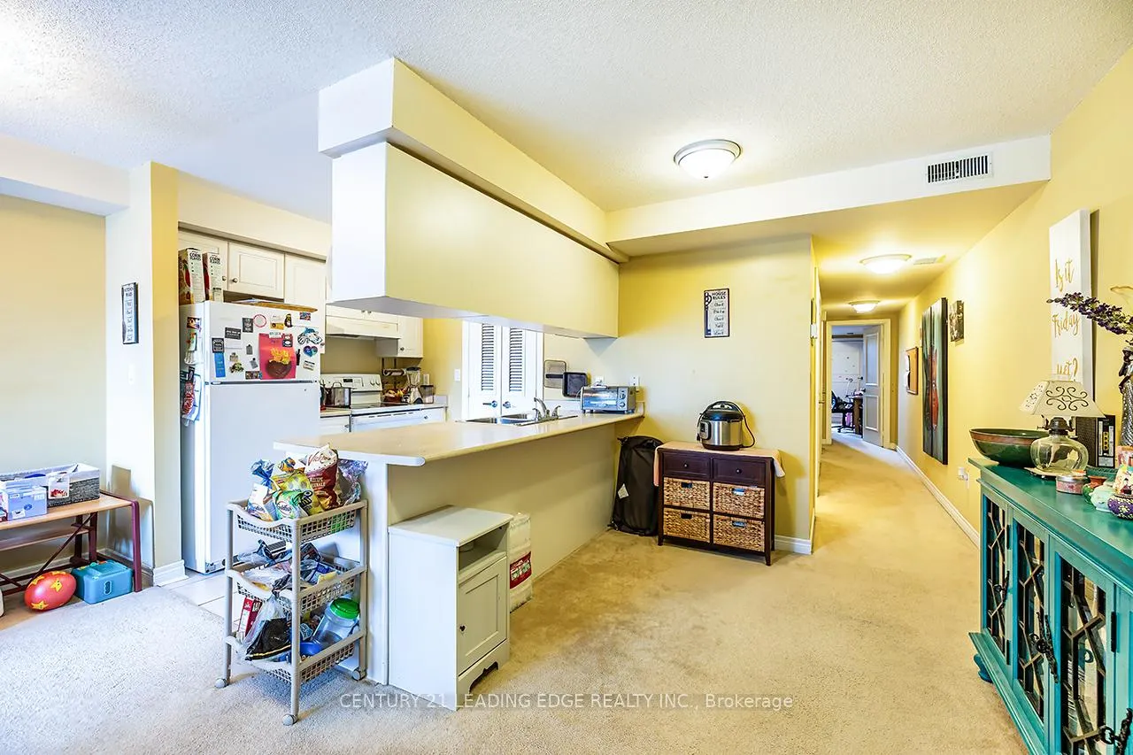 Photo 4 of Unit 201, 80 Aerodrome Crescent, Toronto, Leaside — HOMEH