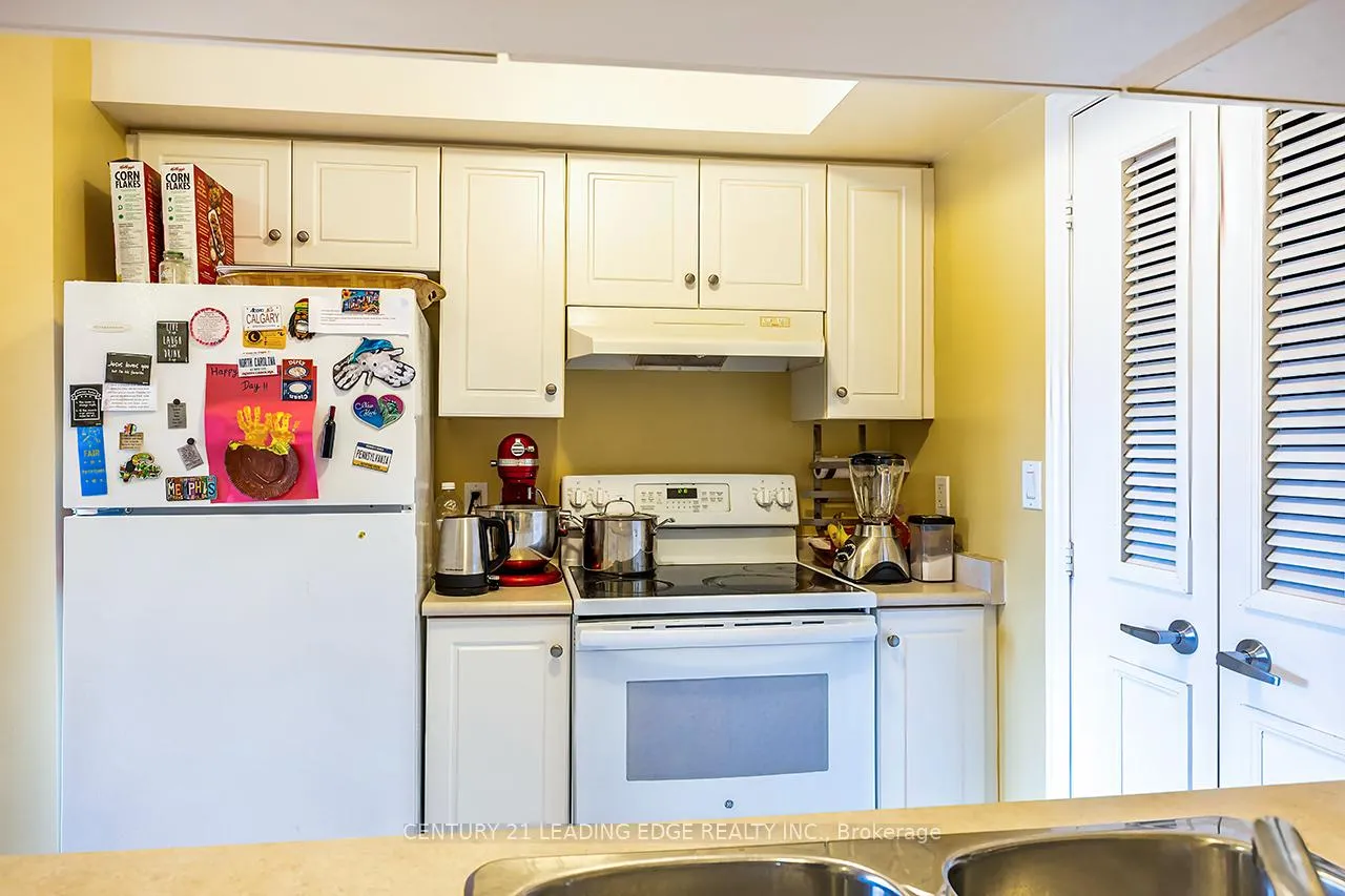 Photo 16 of Unit 201, 80 Aerodrome Crescent, Toronto, Leaside — HOMEH