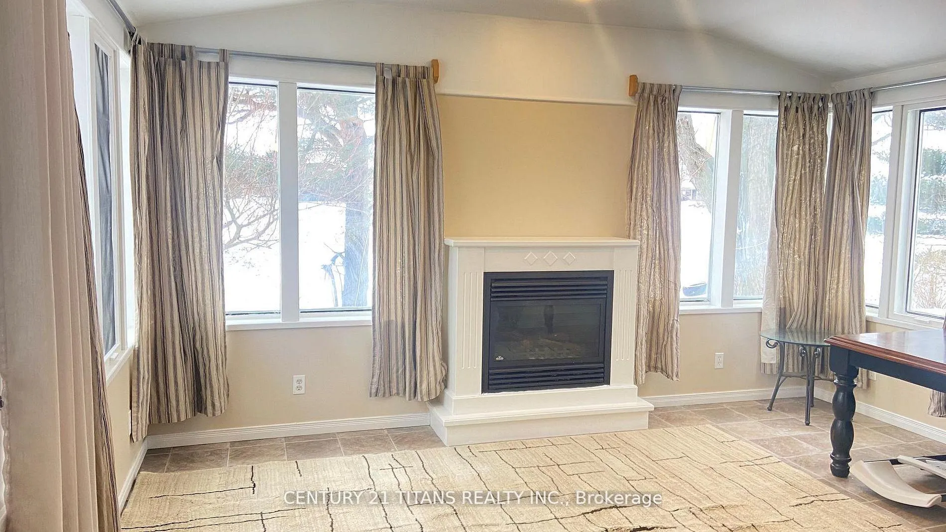 Photo 3 of 14436 Scott Line, Chatham-Kent, Highgate — HOMEH