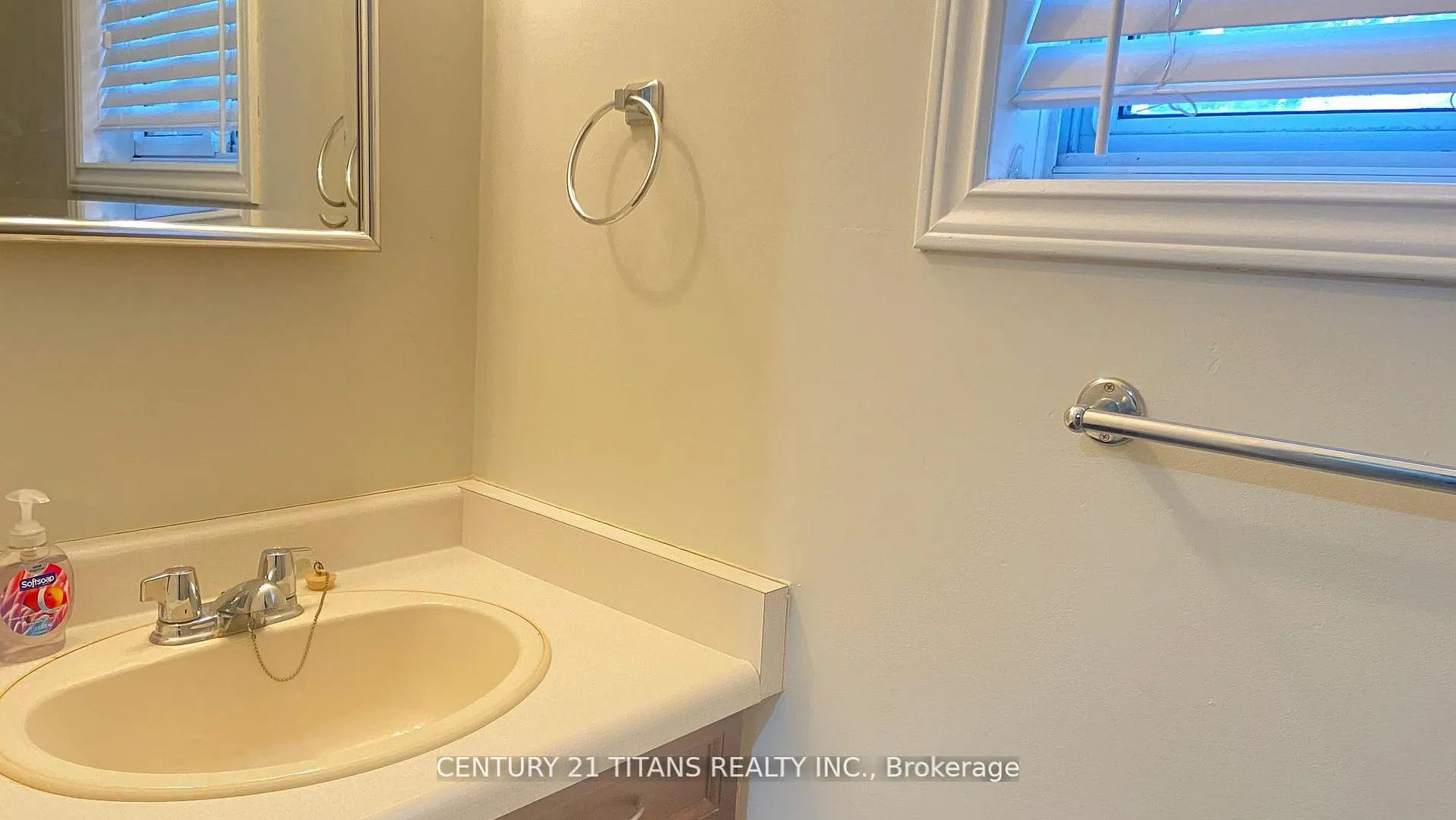 Photo 9 of 14436 Scott Line, Chatham-Kent, Highgate — HOMEH