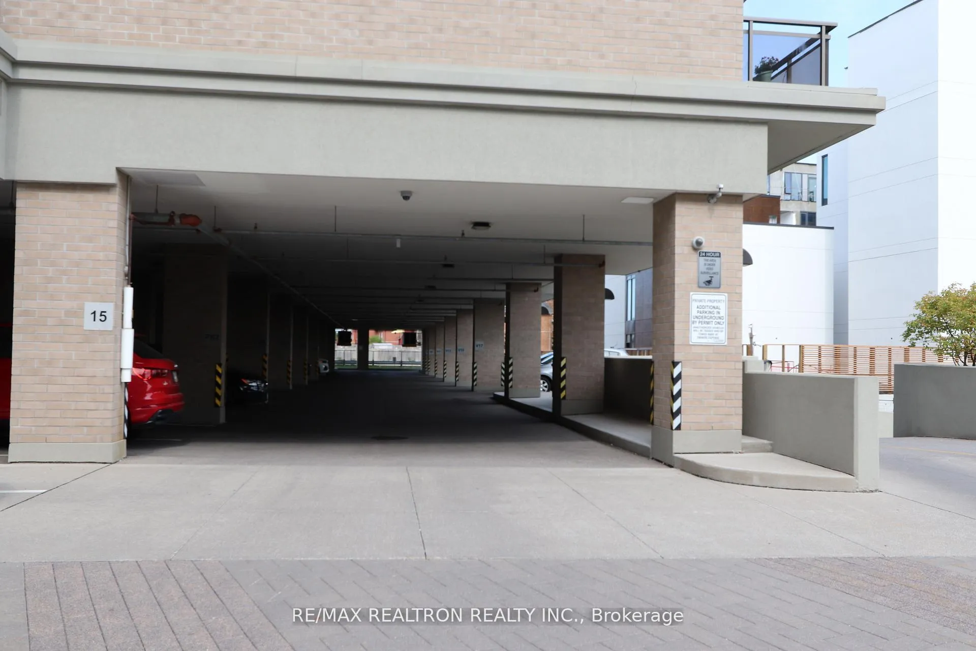 Photo 5 of Unit 605, 540 Bur Oak Avenue, Markham, Berczy — HOMEH
